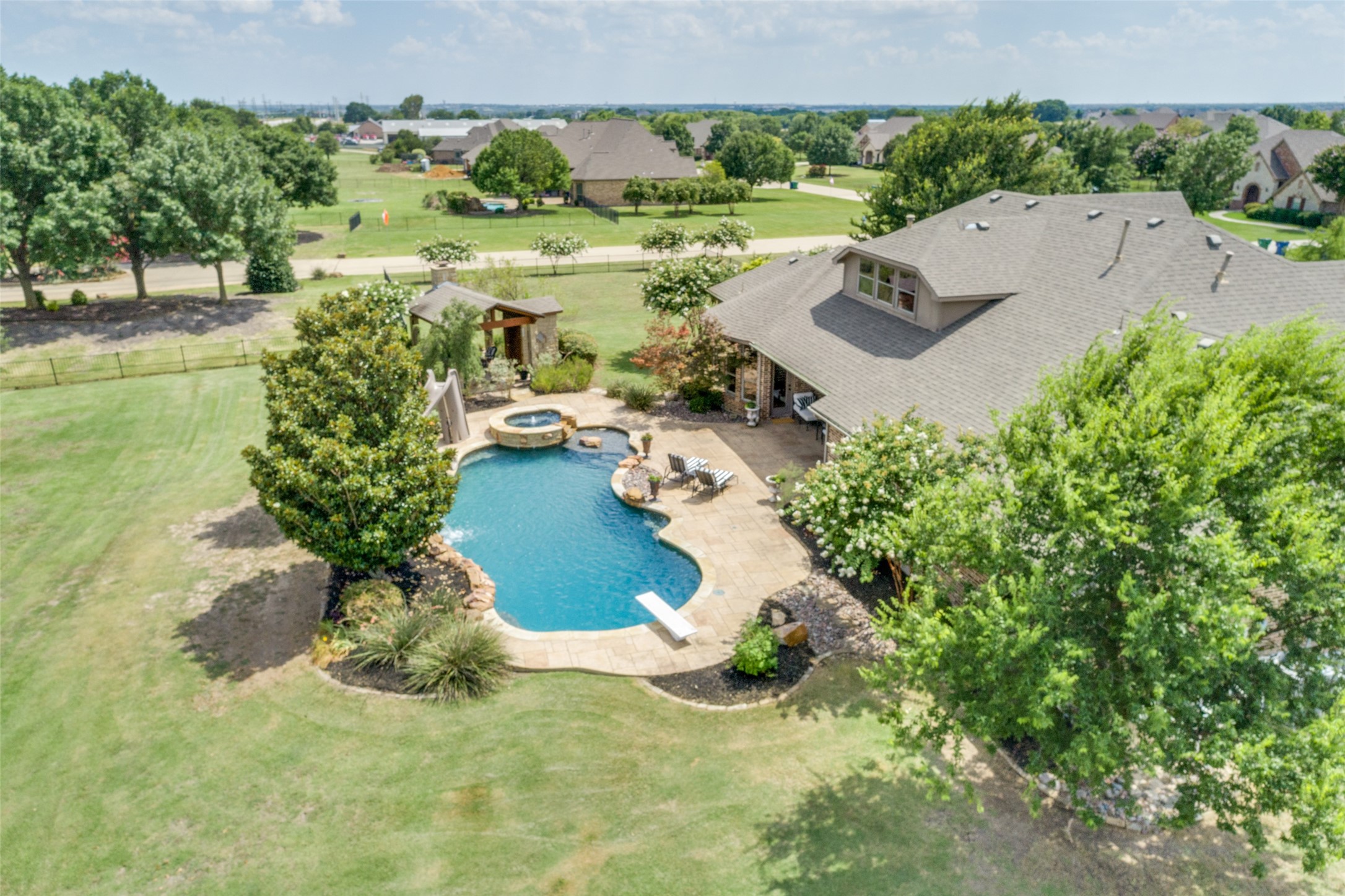 6590 Lark Circle