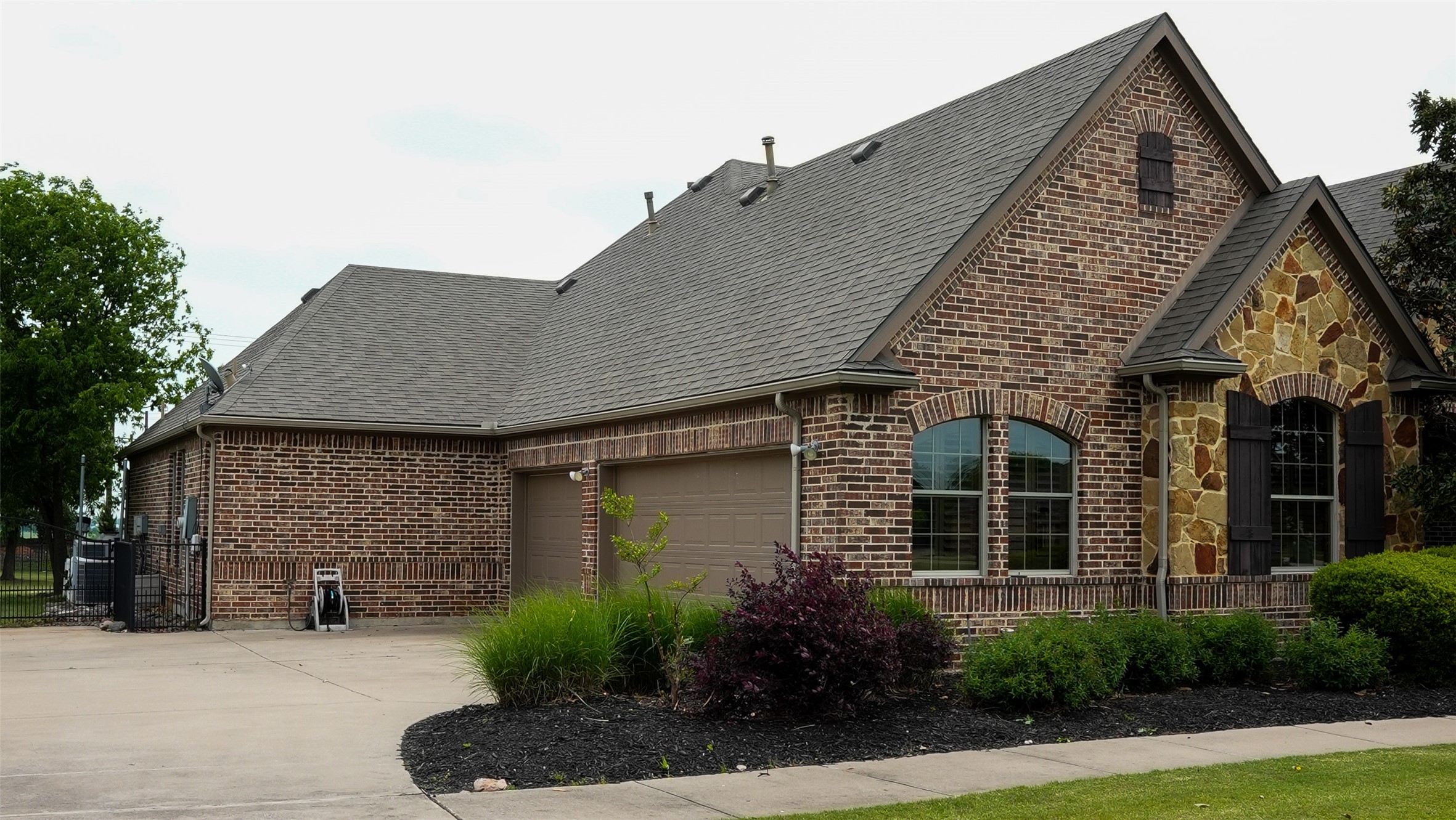 6590 Lark Circle