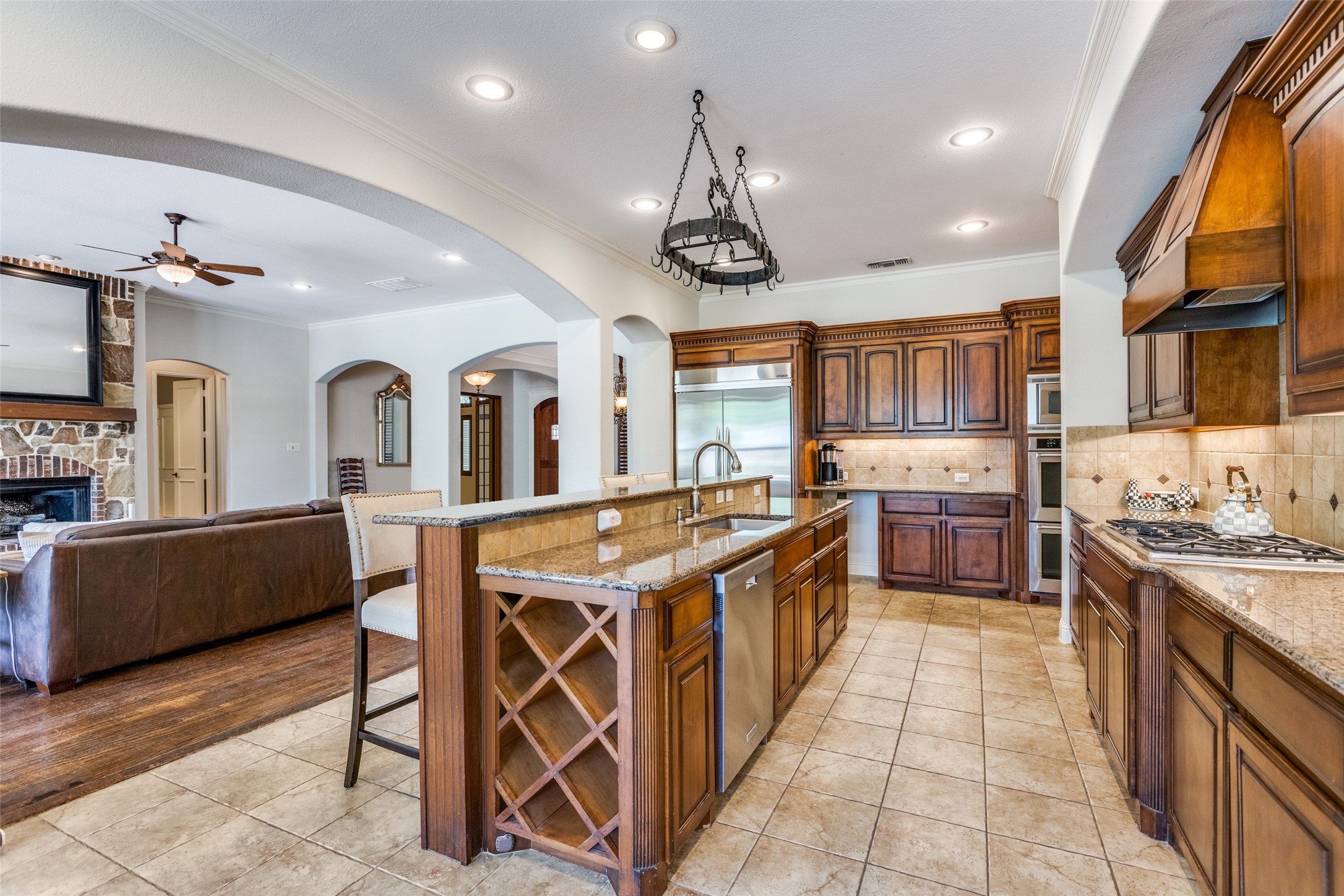 6590 Lark Circle
