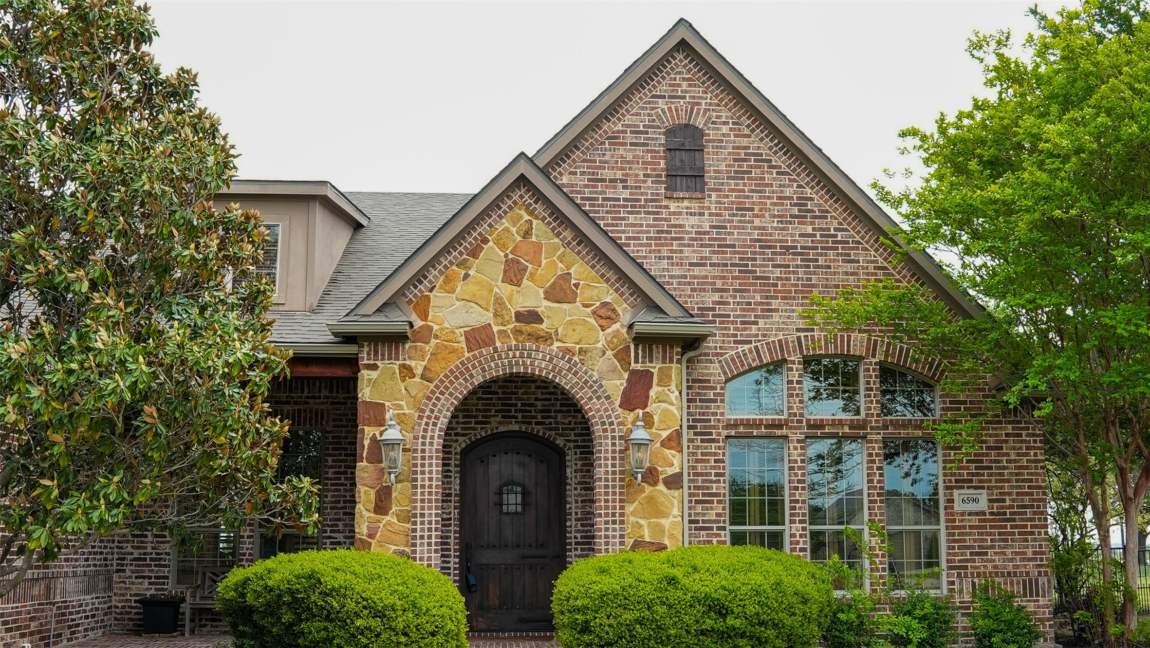 6590 Lark Circle