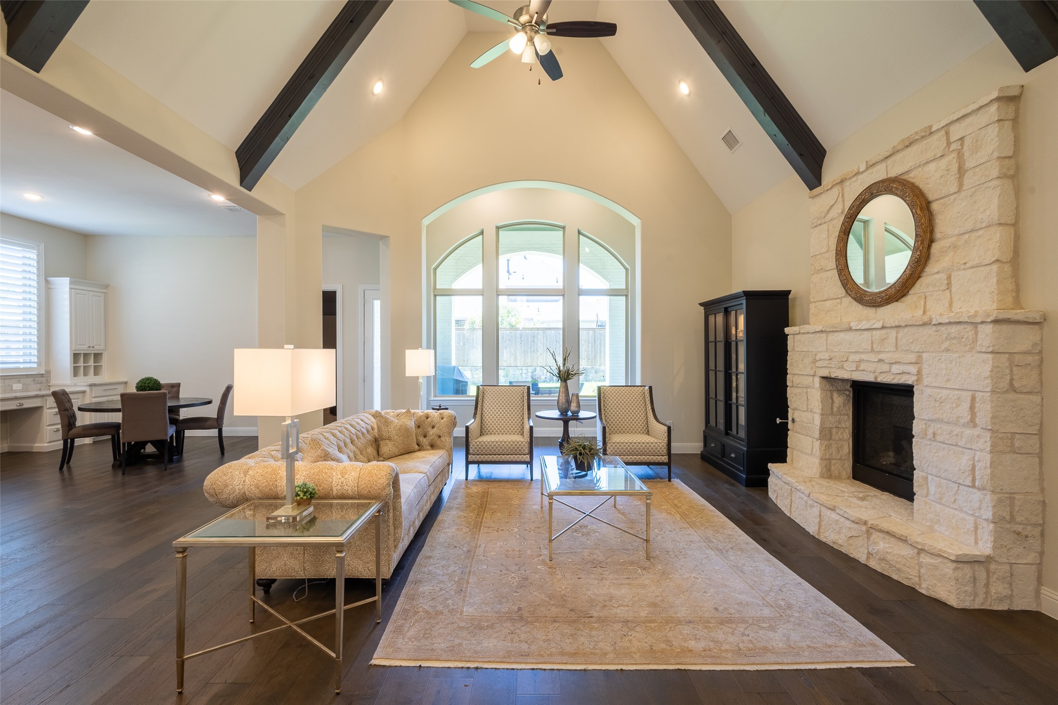 2813 Maverick Way