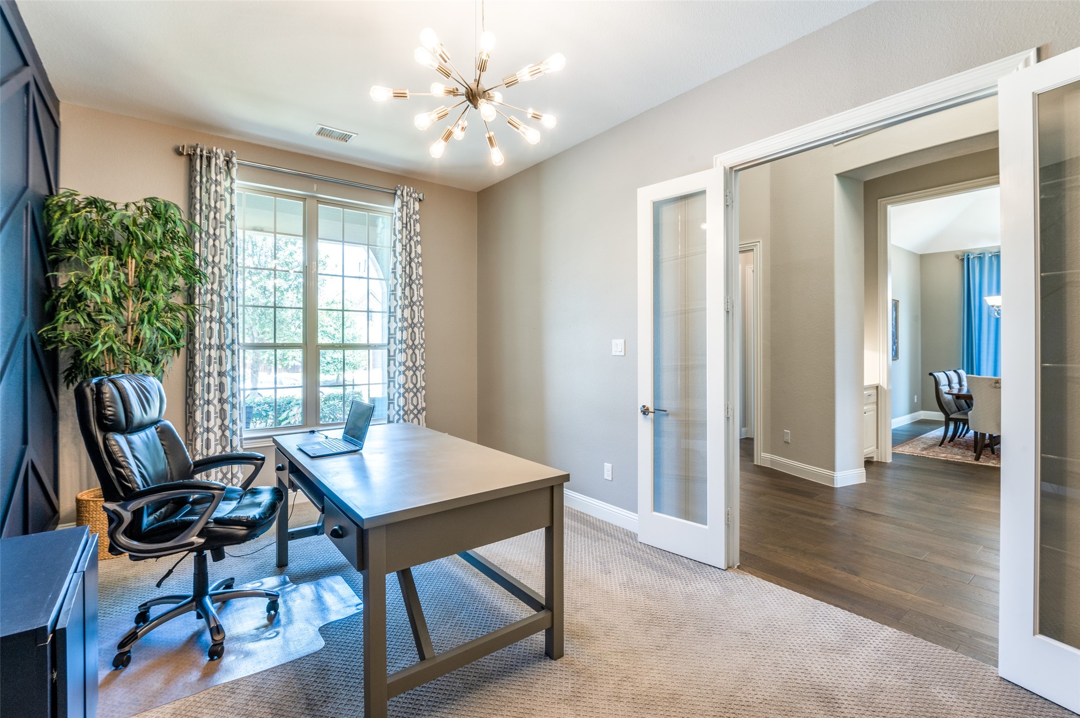 2813 Maverick Way