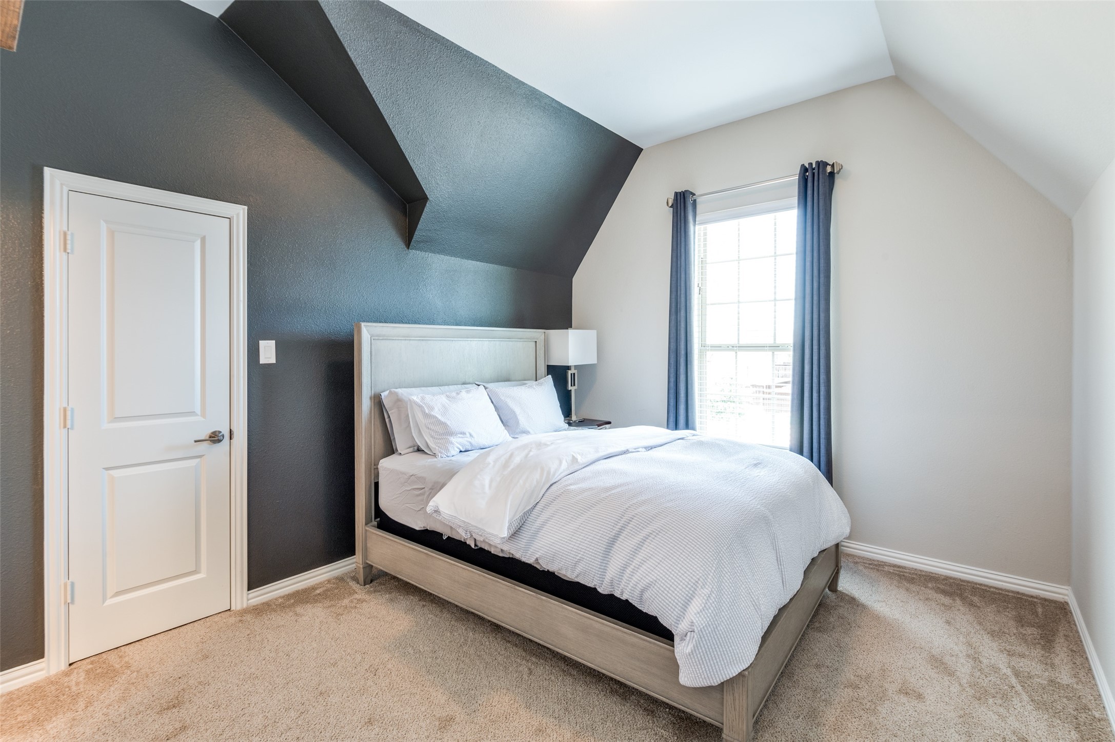 2813 Maverick Way
