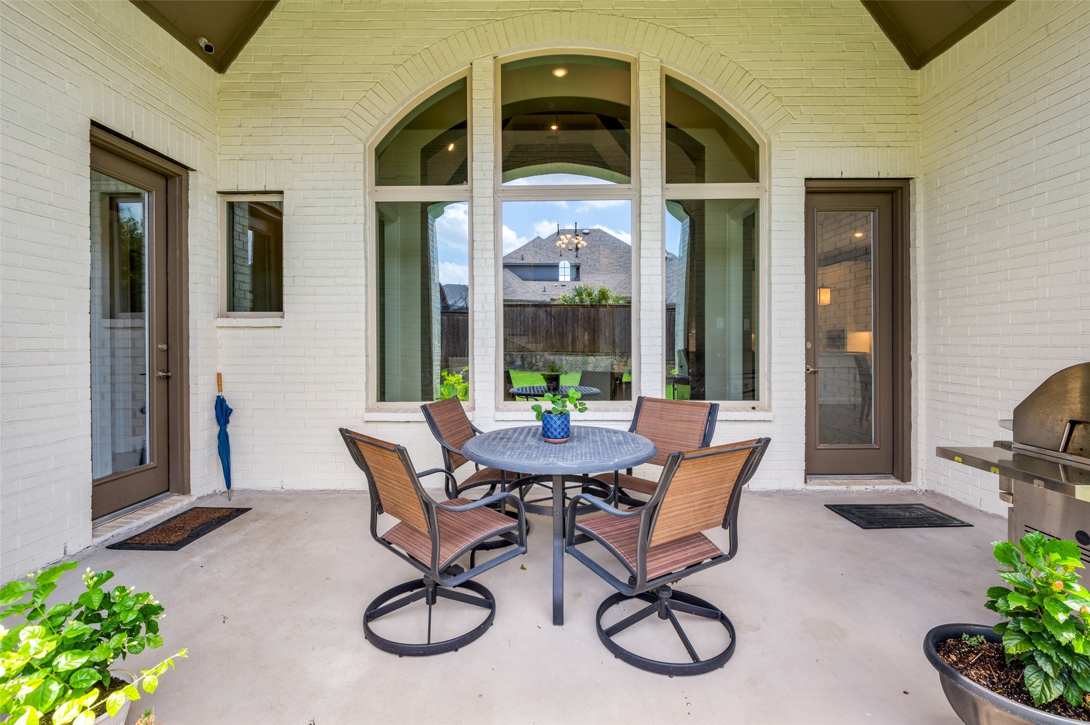 2813 Maverick Way