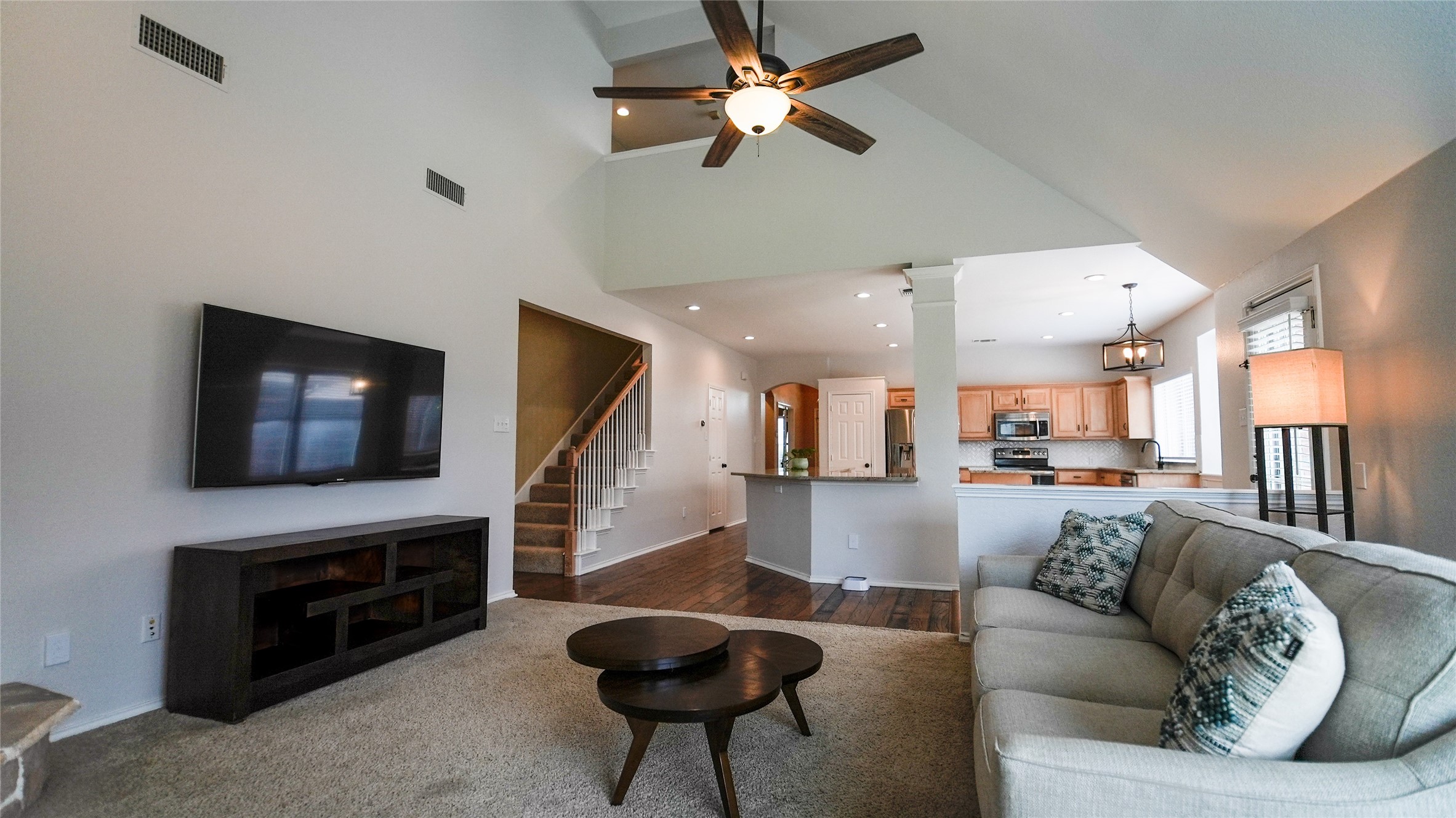 10702 River Oaks Drive