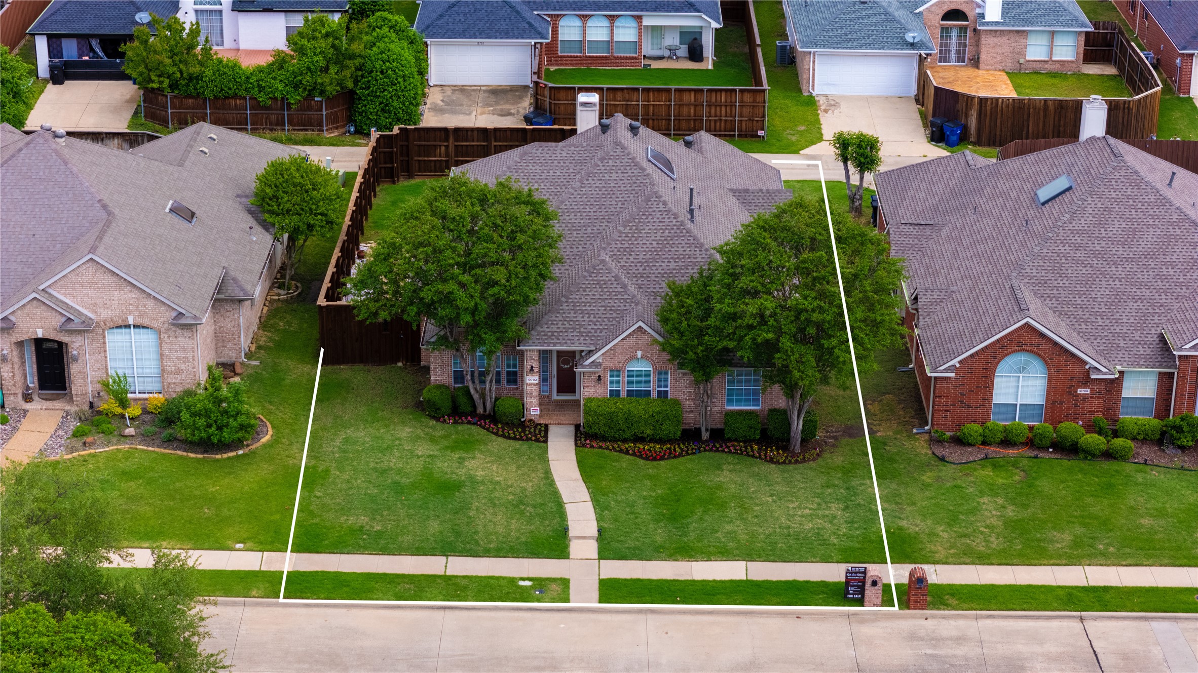 10702 River Oaks Drive