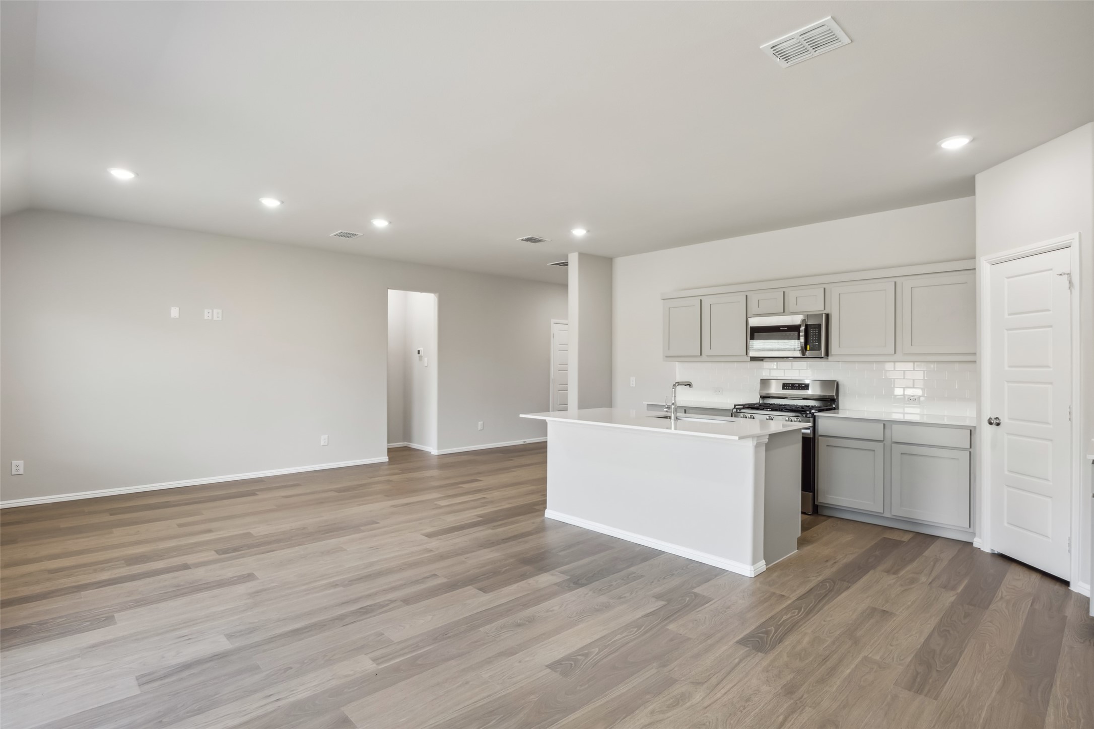 916 Rosemary Hill Drive