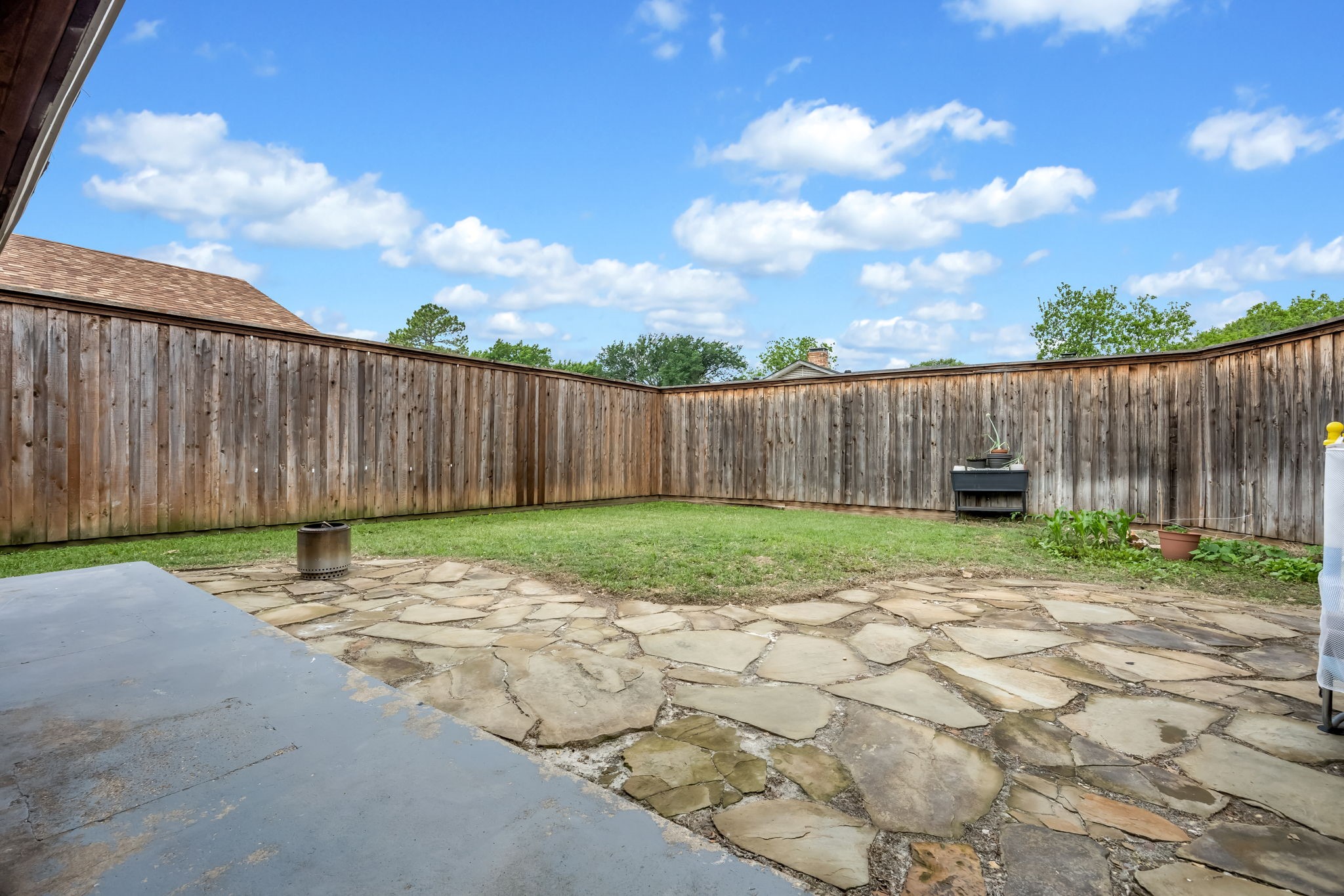 656 Red River Drive