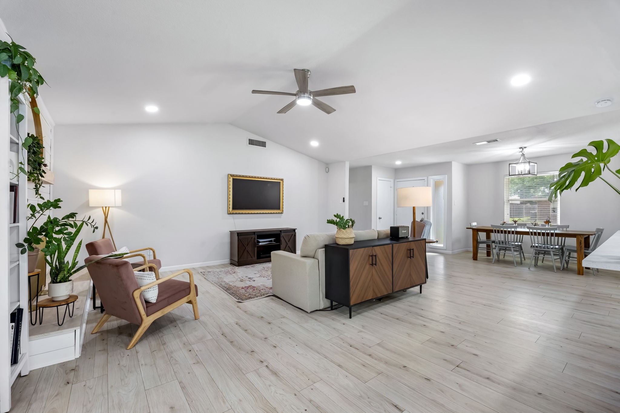 656 Red River Drive