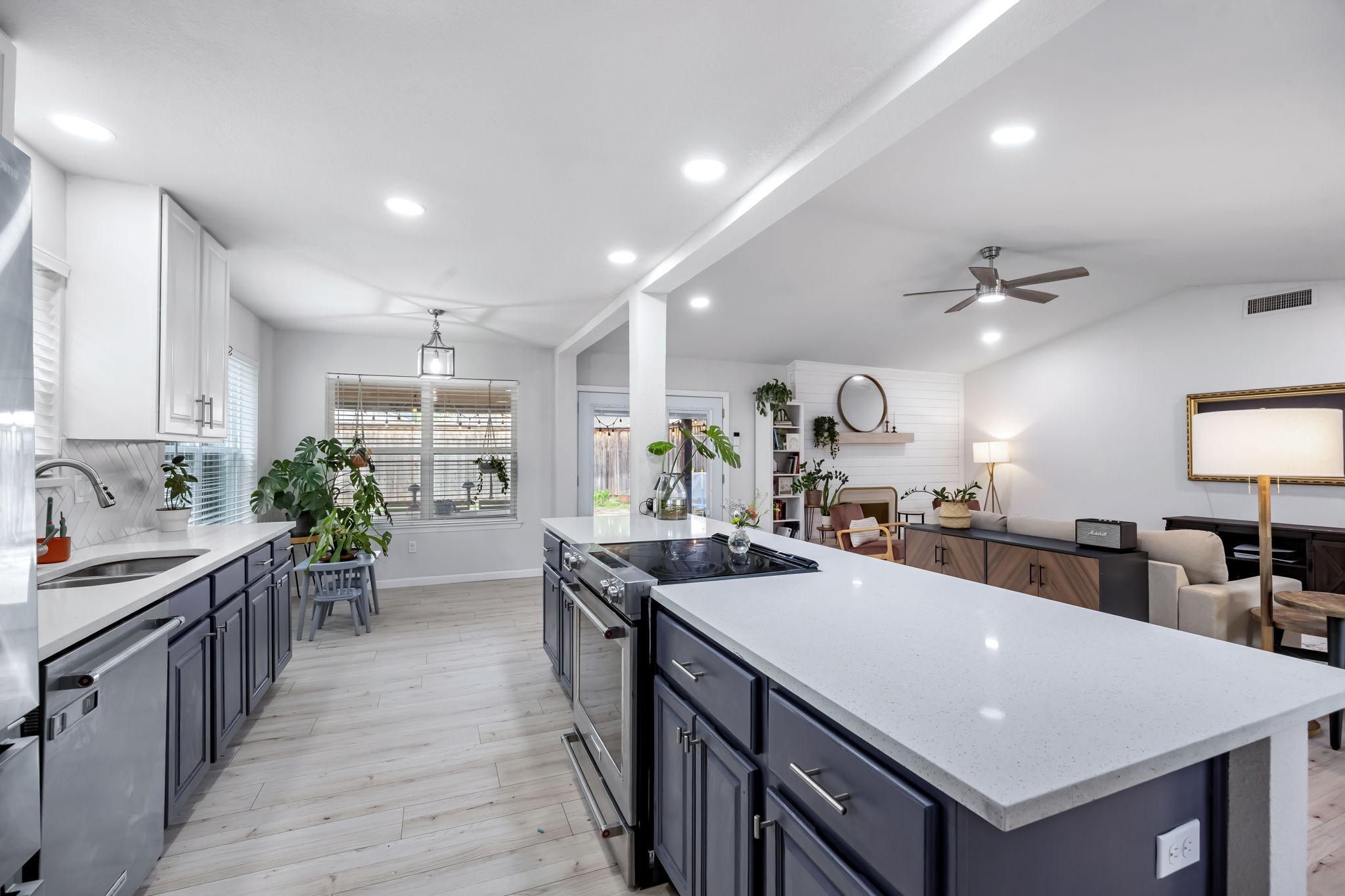 656 Red River Drive