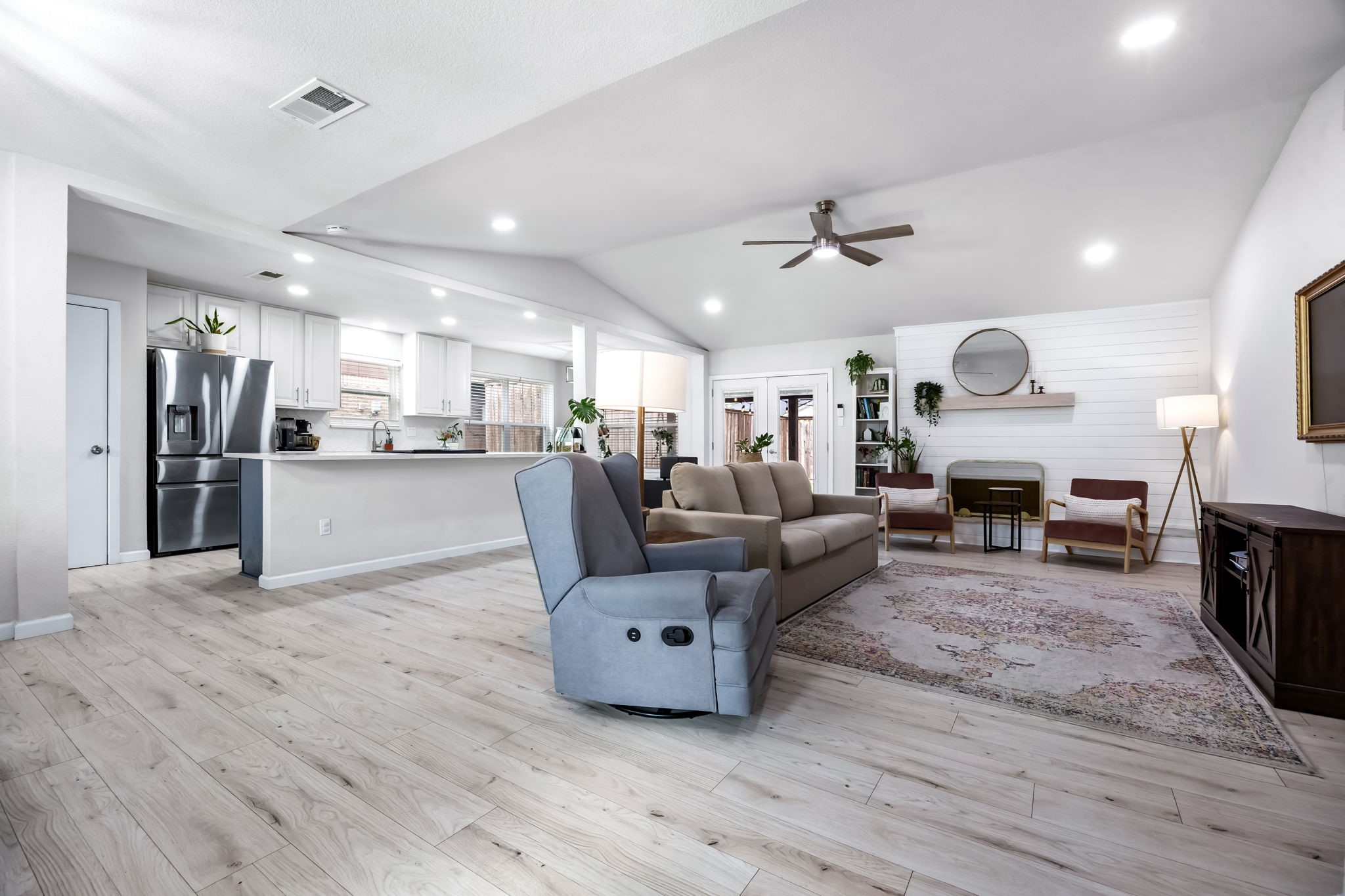 656 Red River Drive
