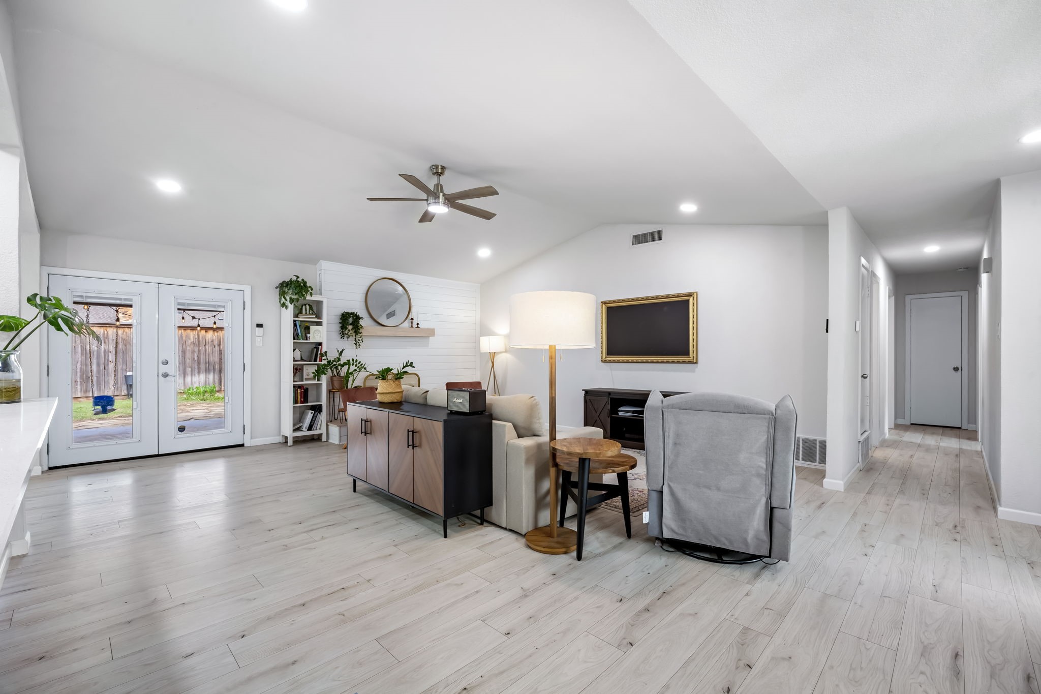 656 Red River Drive