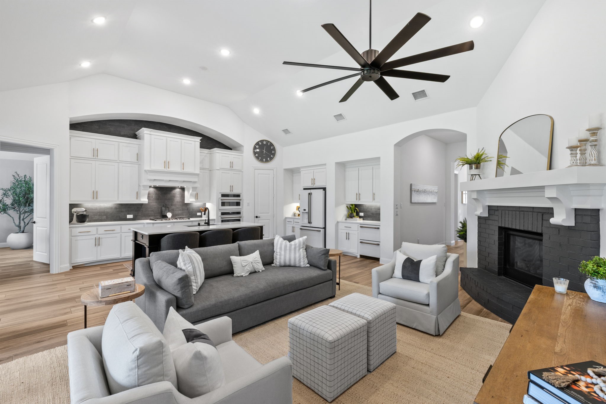 8820 Autumn Lake Trail