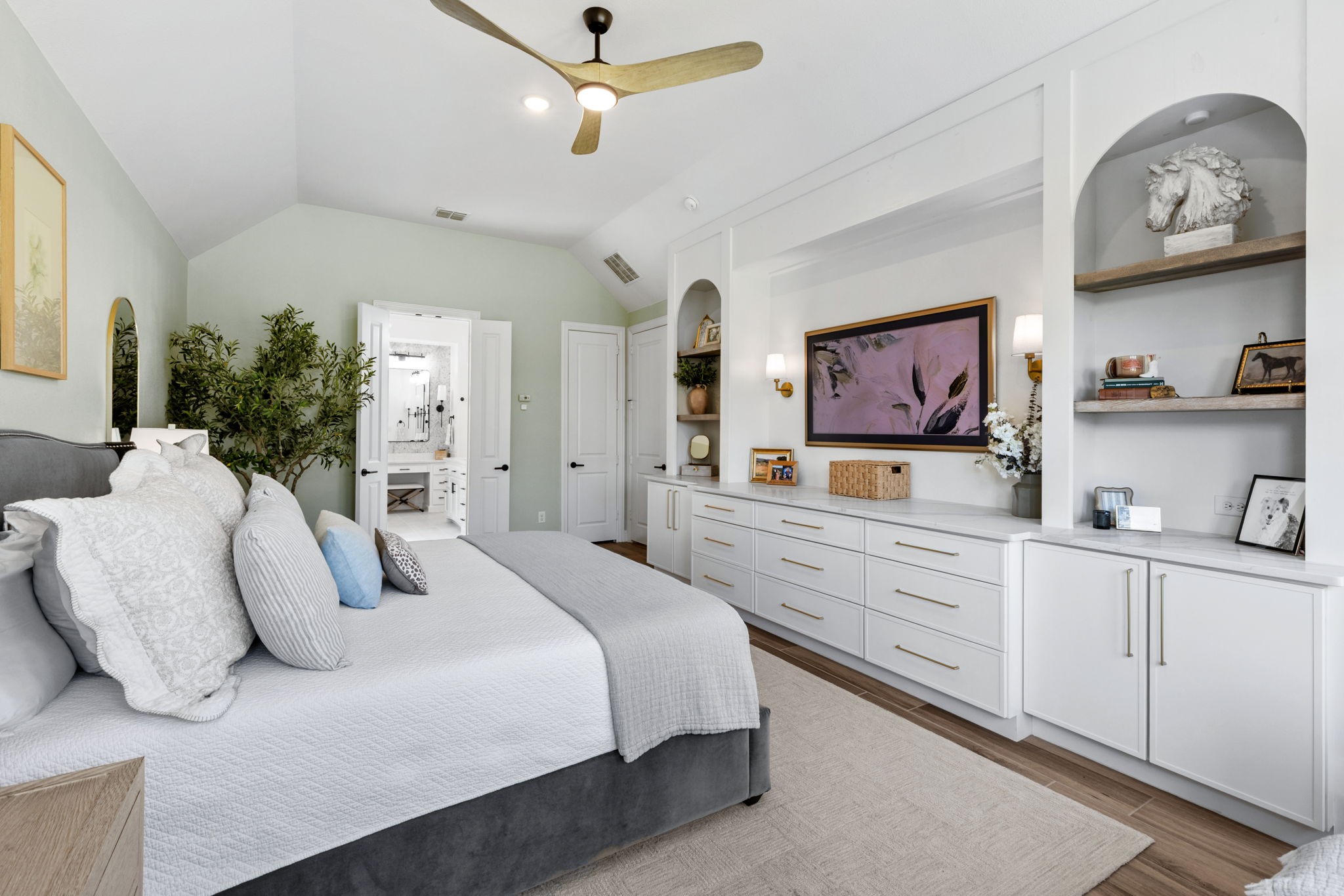 8820 Autumn Lake Trail