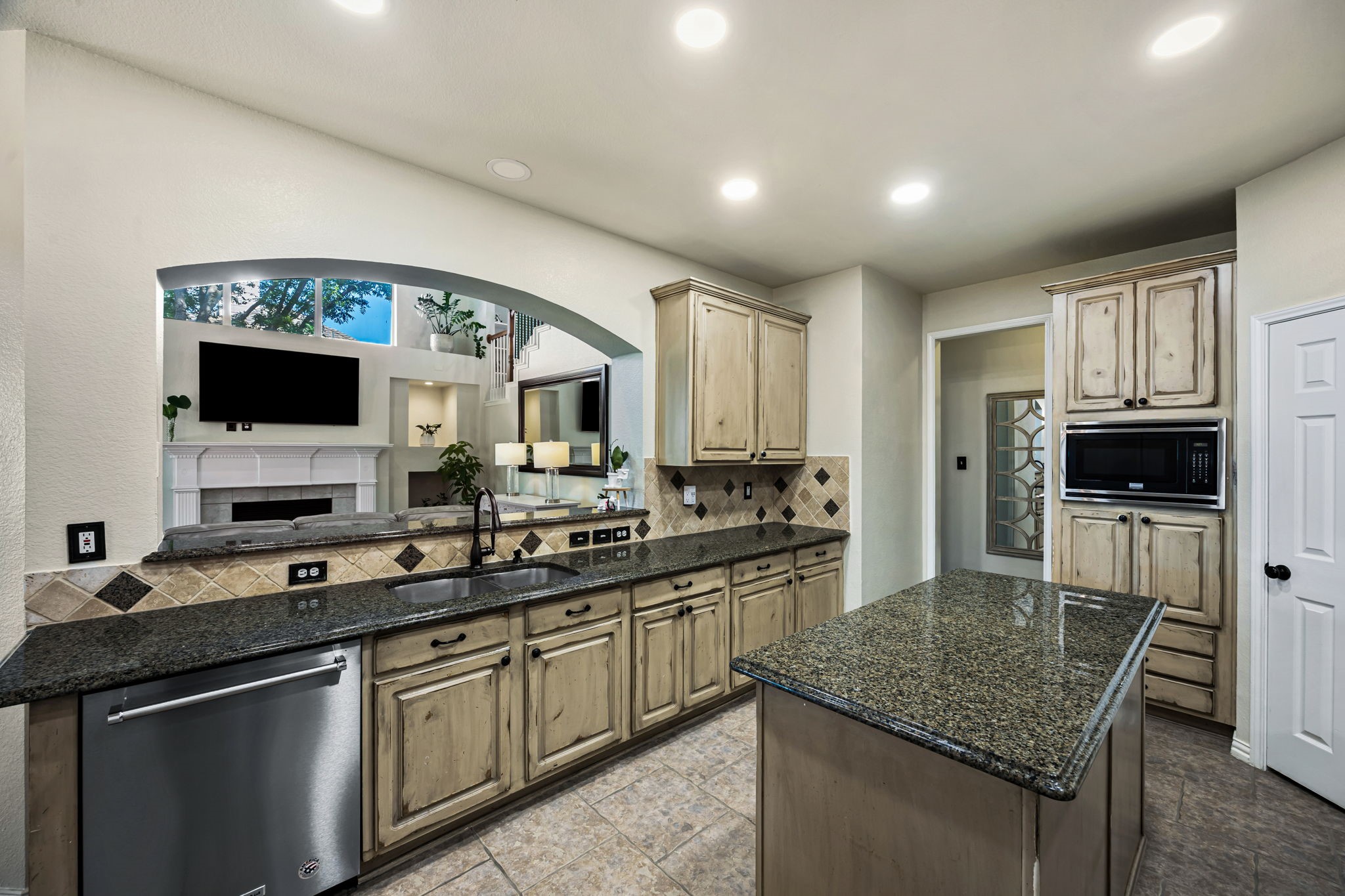 8302 Tanglerose Drive
