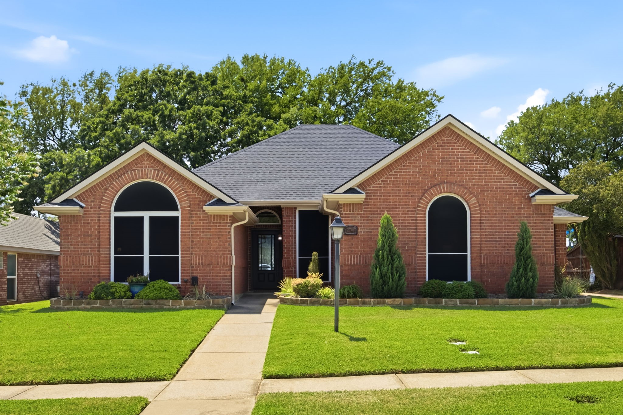 2741 Fox Glenn Court