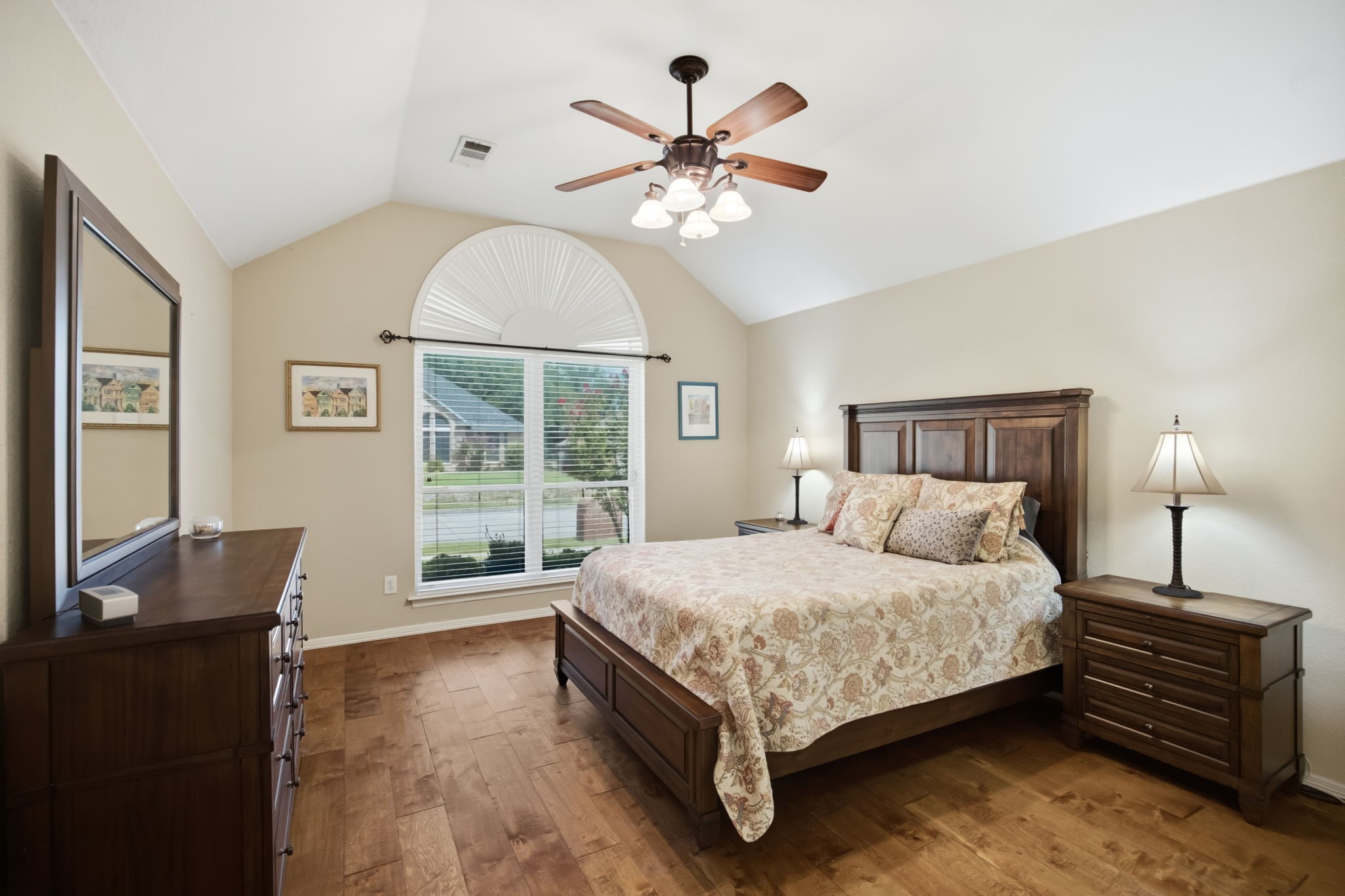 2741 Fox Glenn Court