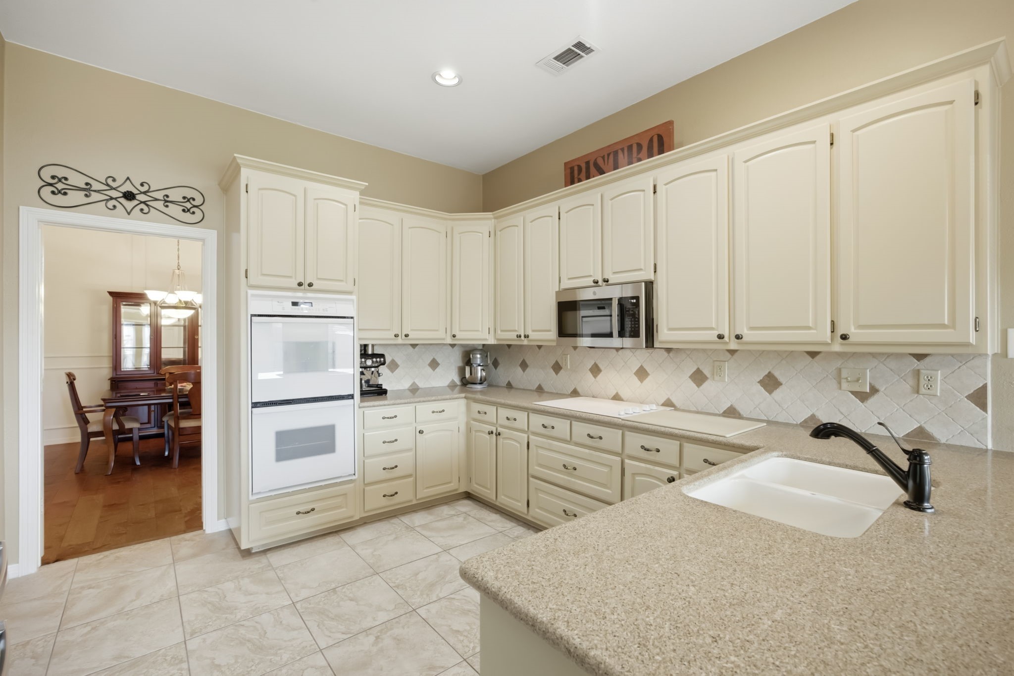 2741 Fox Glenn Court
