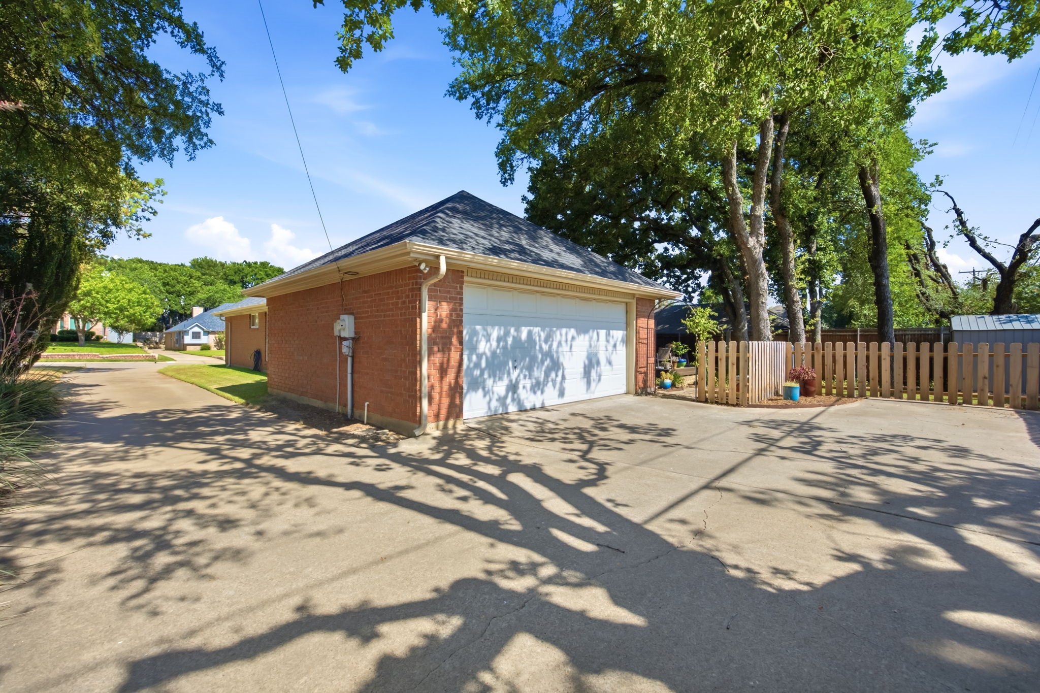 2741 Fox Glenn Court