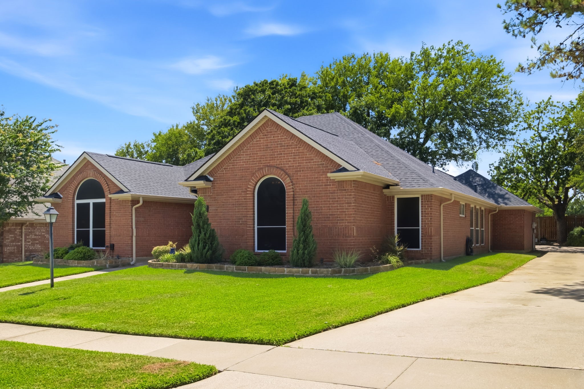 2741 Fox Glenn Court