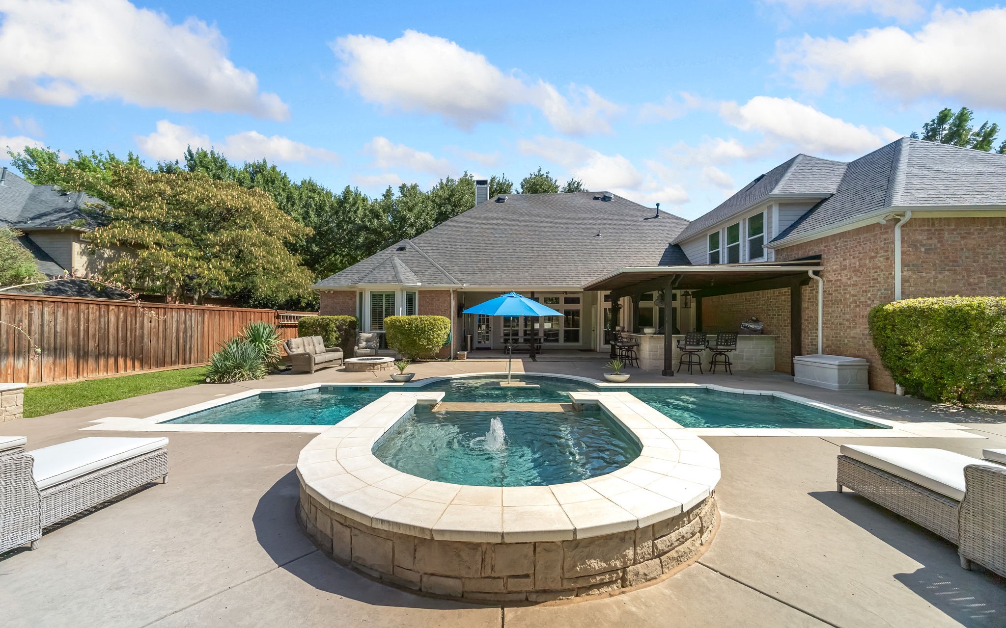 906 Hardage Lane