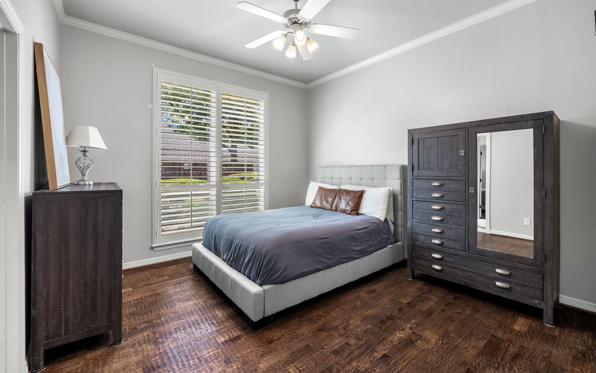 906 Hardage Lane