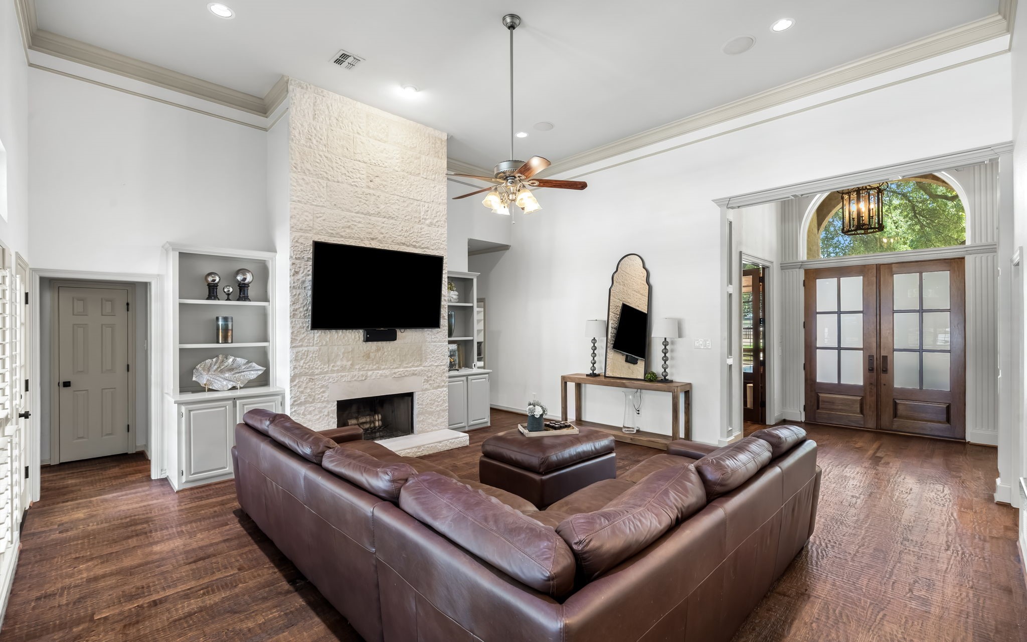 906 Hardage Lane