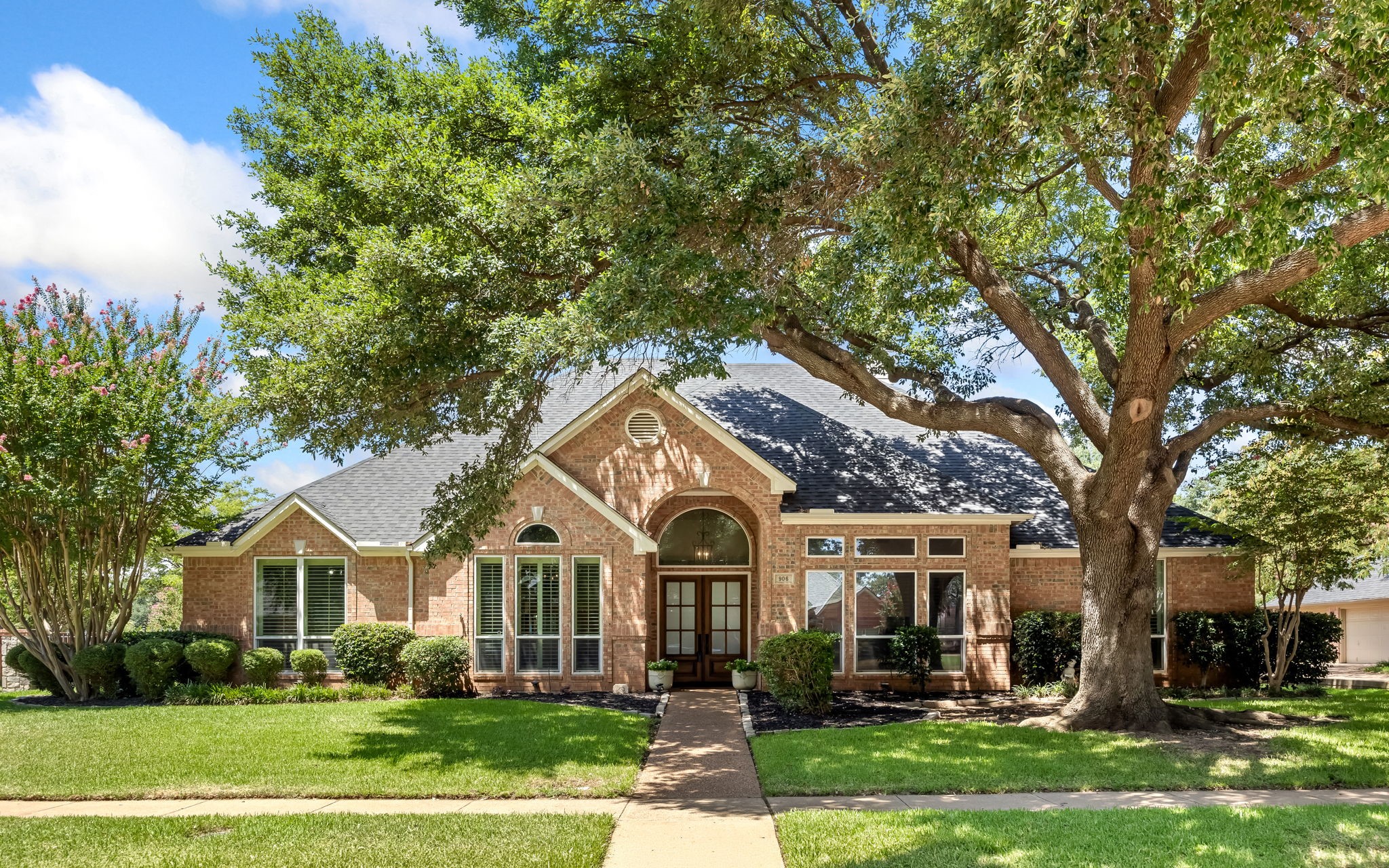 906 Hardage Lane