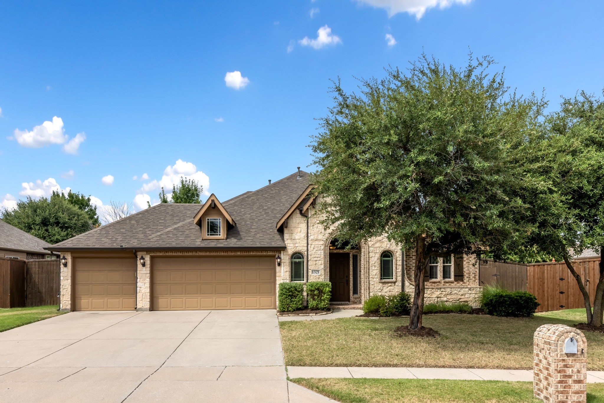 1521 Brush Creek Road
