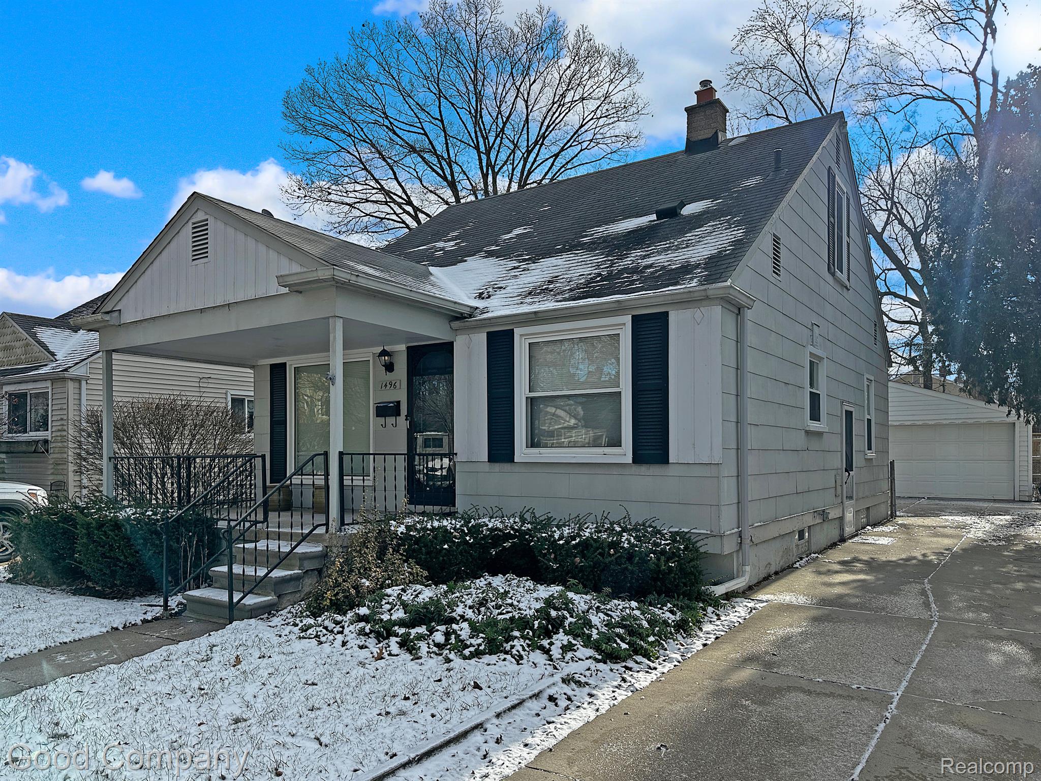 1496 E LINCOLN Street