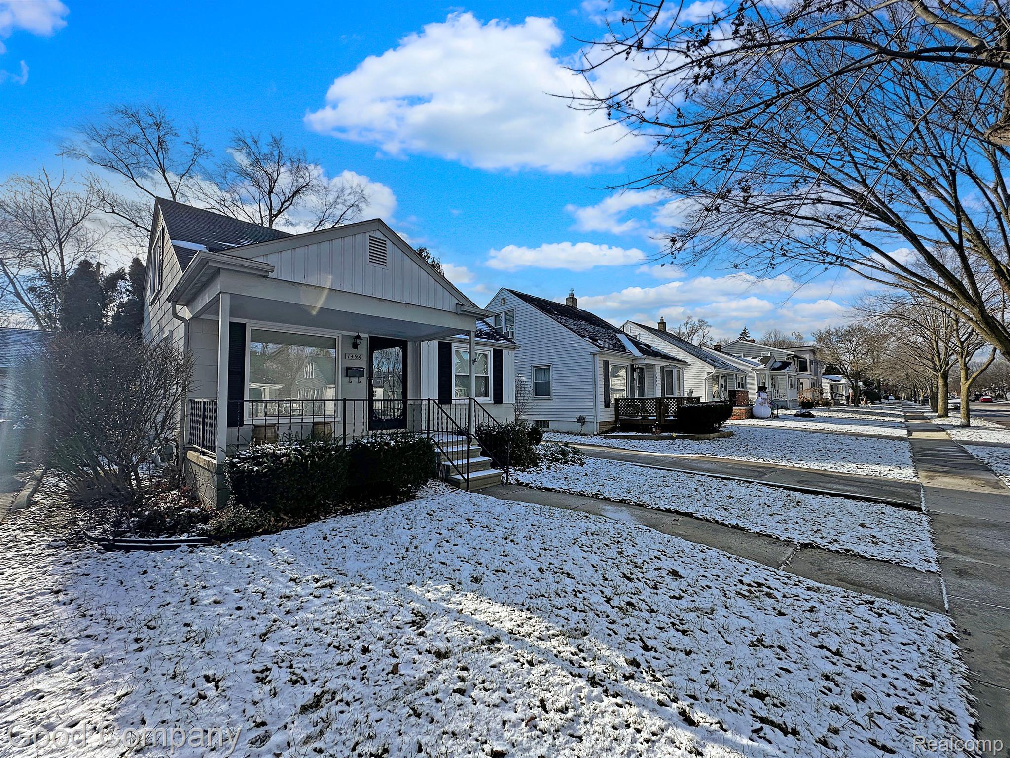 1496 E LINCOLN Street