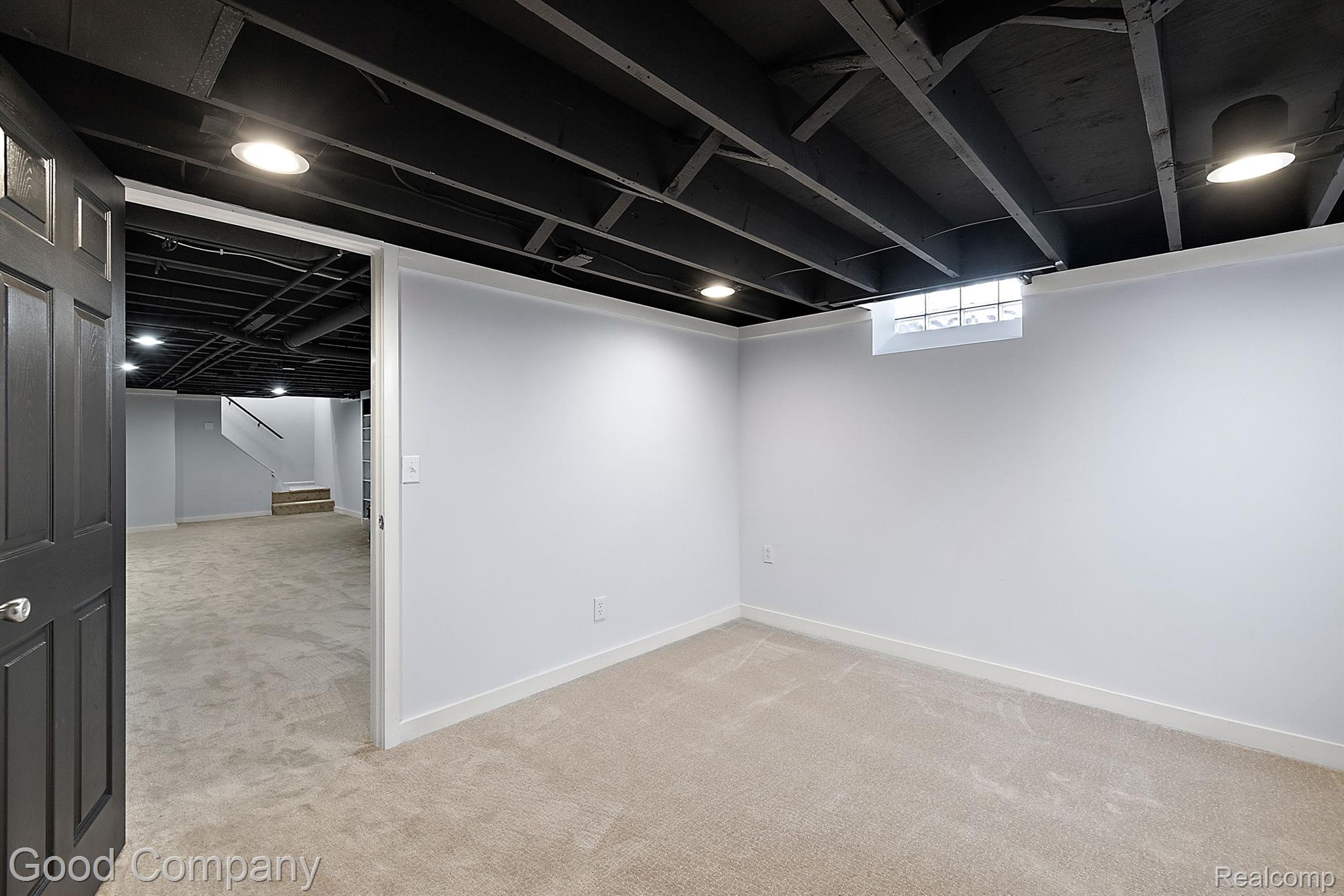 807 Sunnybeach Boulevard