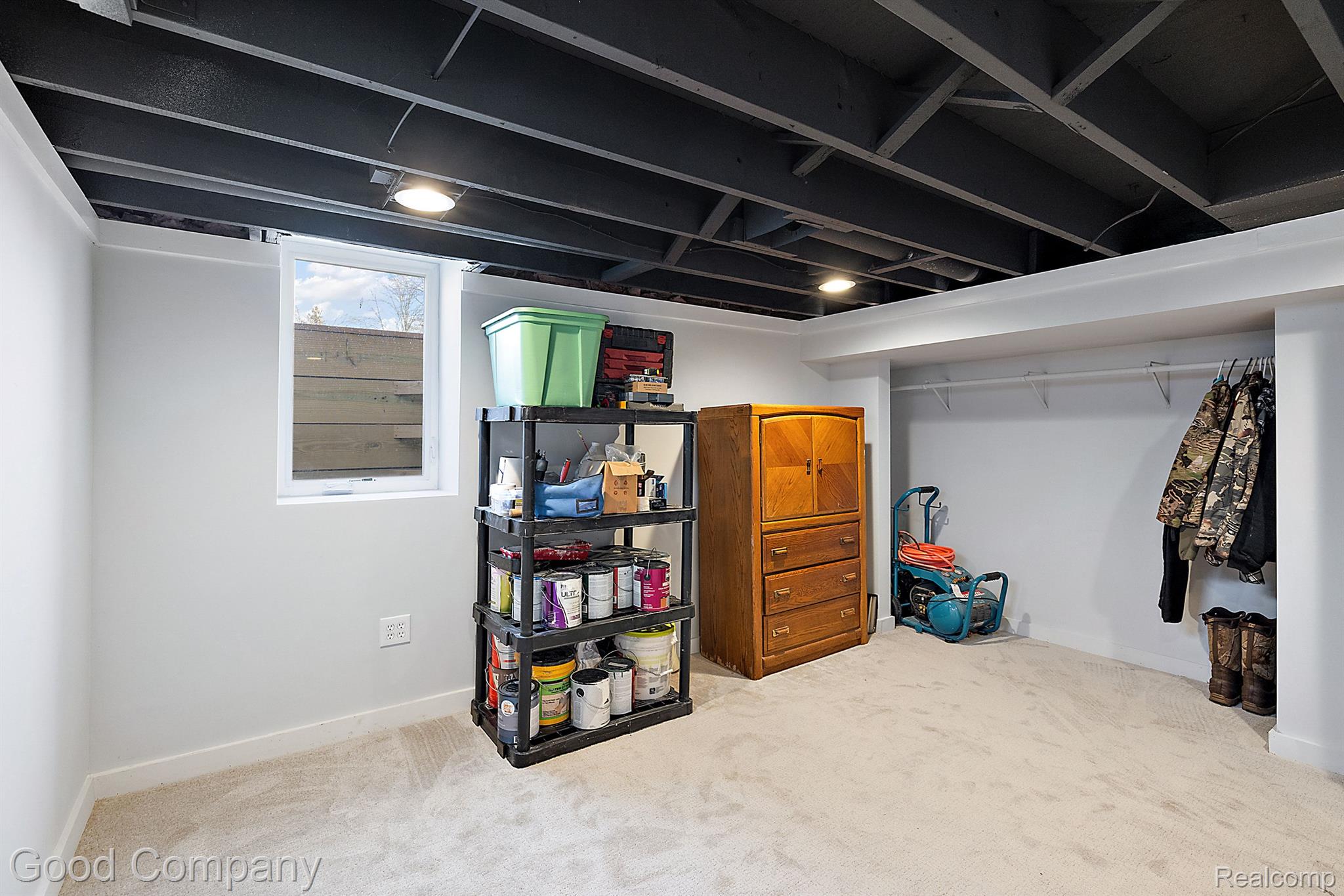 807 Sunnybeach Boulevard