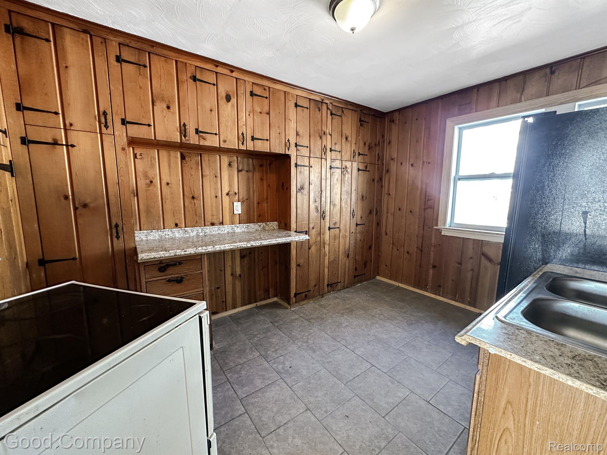 601 N PERRY Street #605