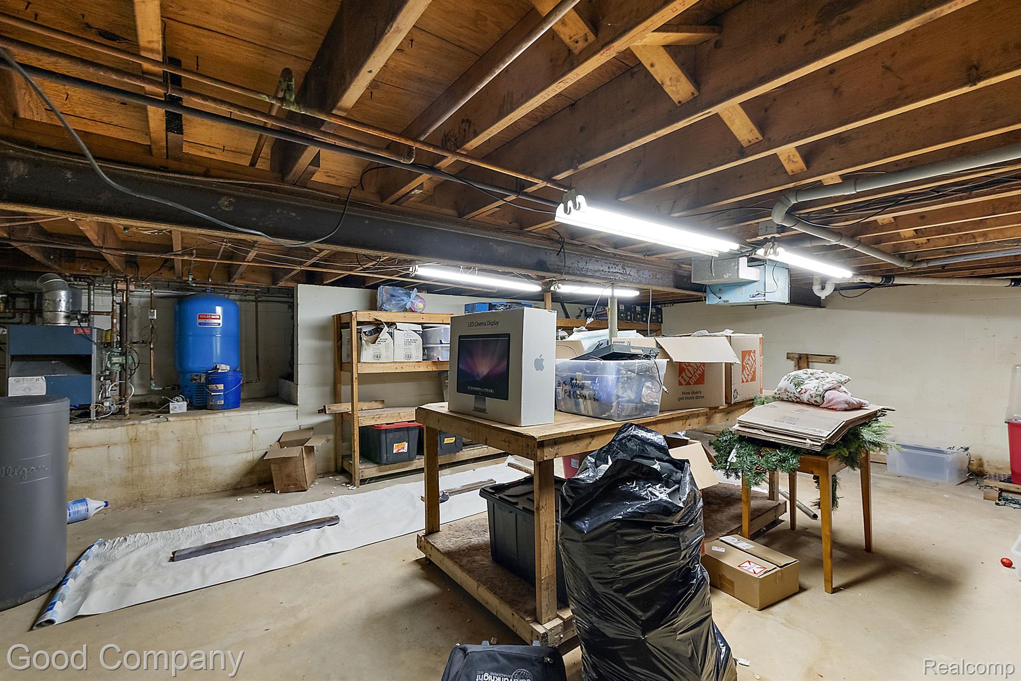 4948 MEADOWBROOK Lane