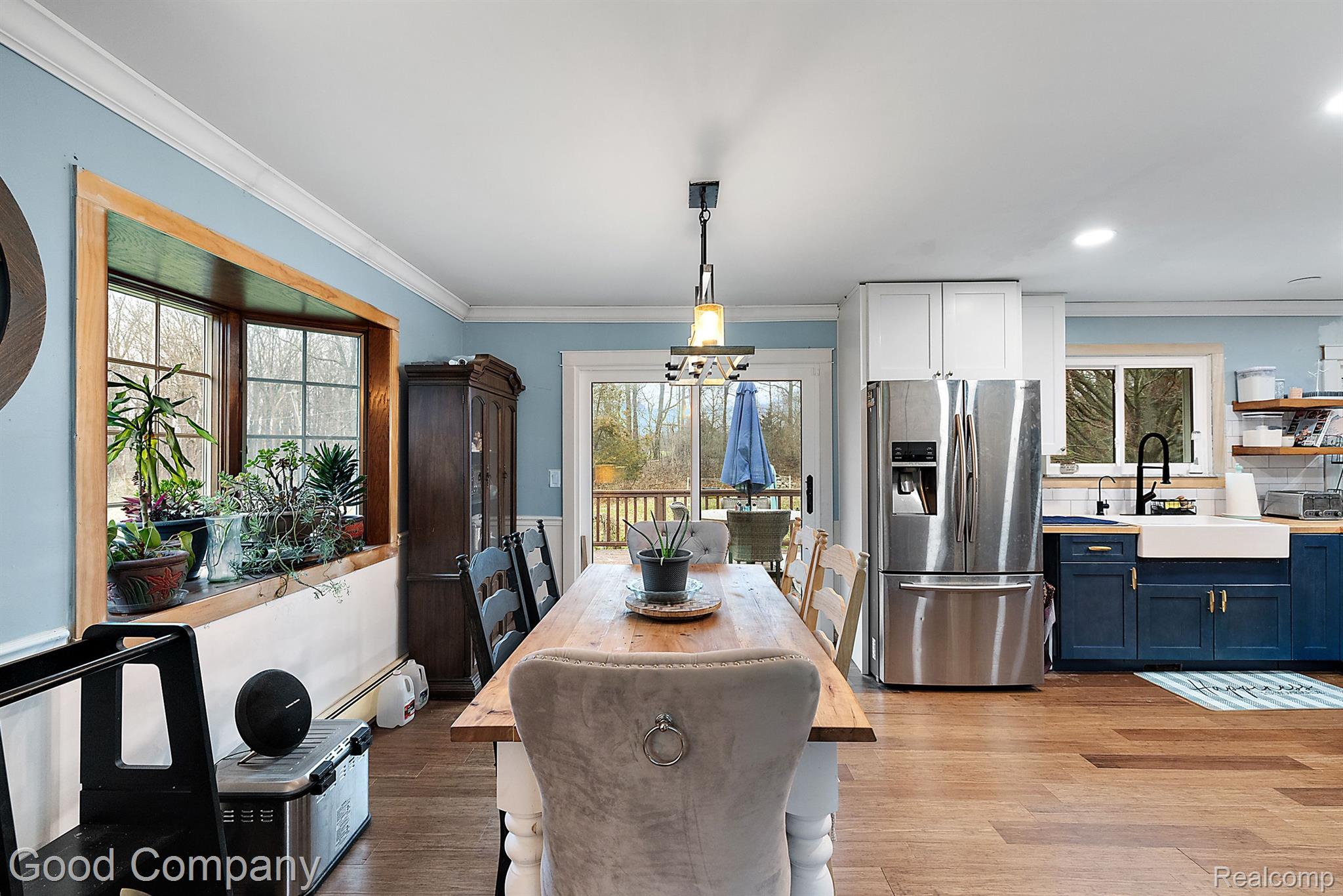 4948 MEADOWBROOK Lane