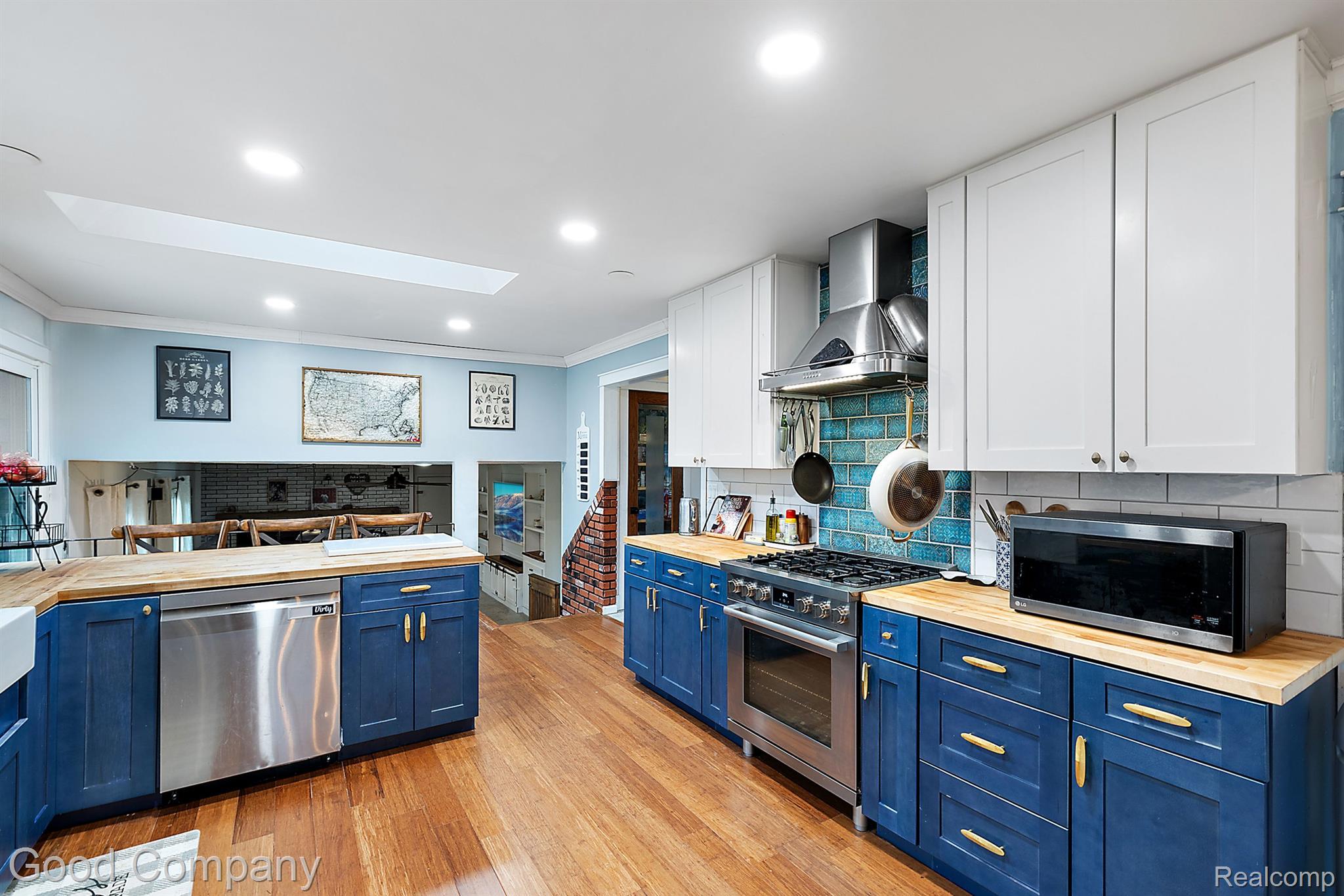 4948 MEADOWBROOK Lane