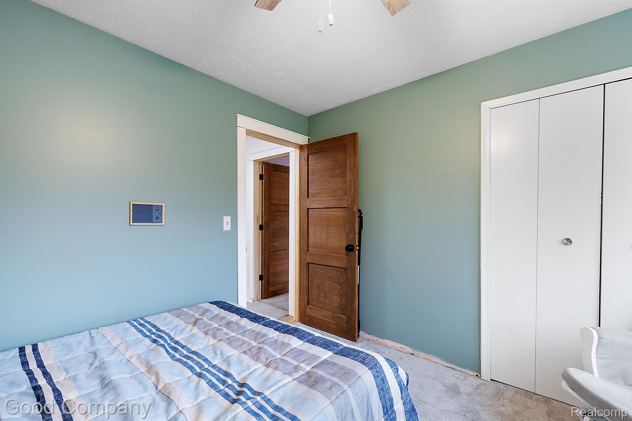 4948 MEADOWBROOK Lane