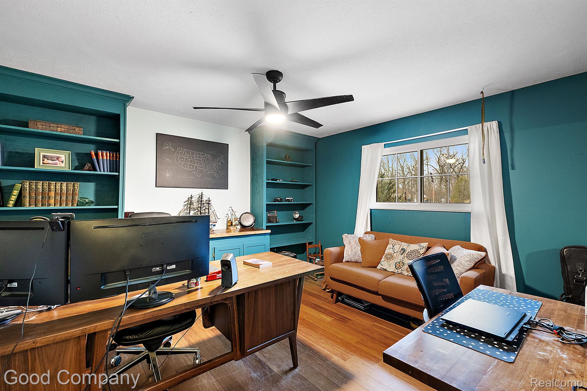 4948 MEADOWBROOK Lane