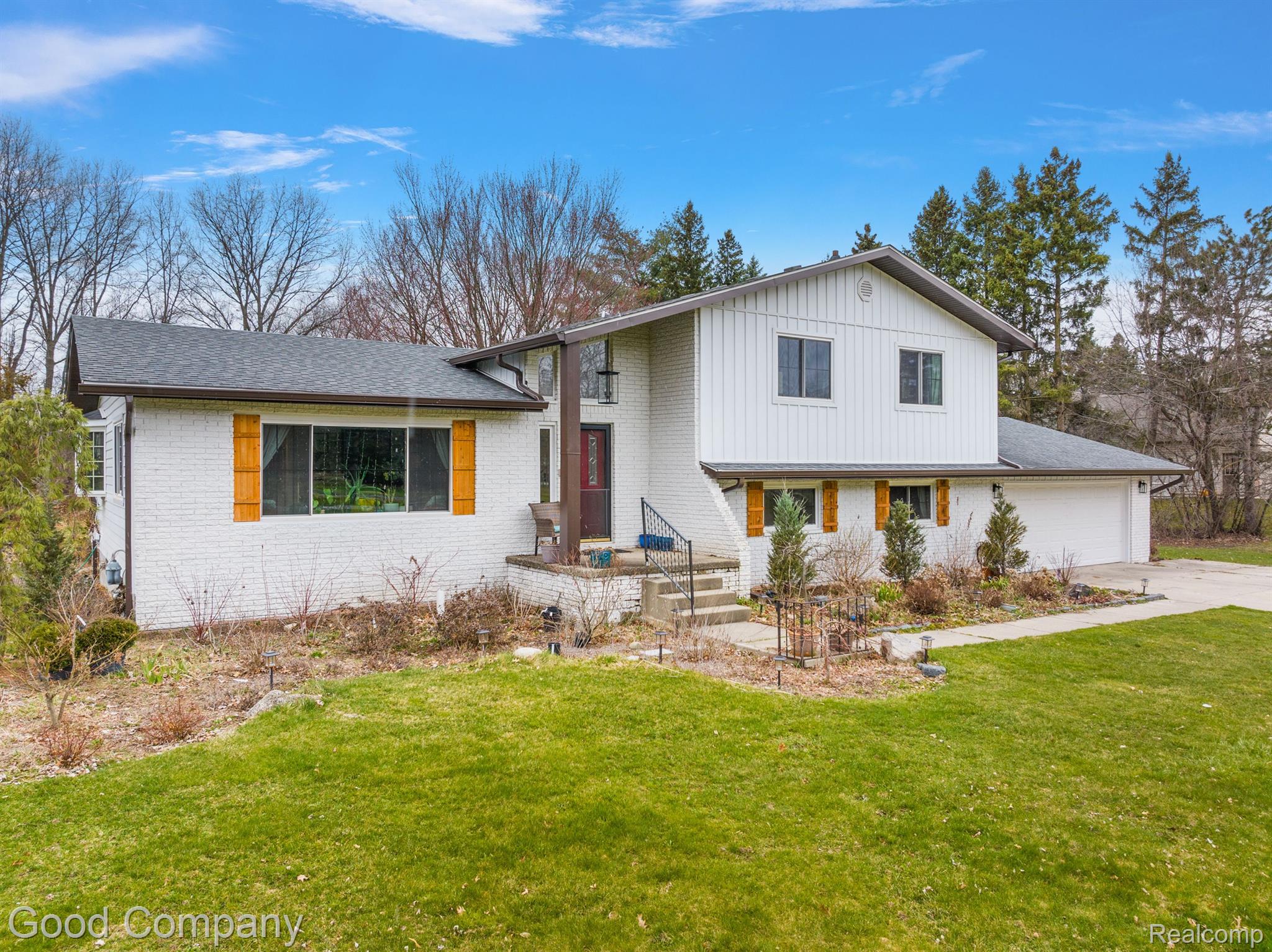 4948 MEADOWBROOK Lane