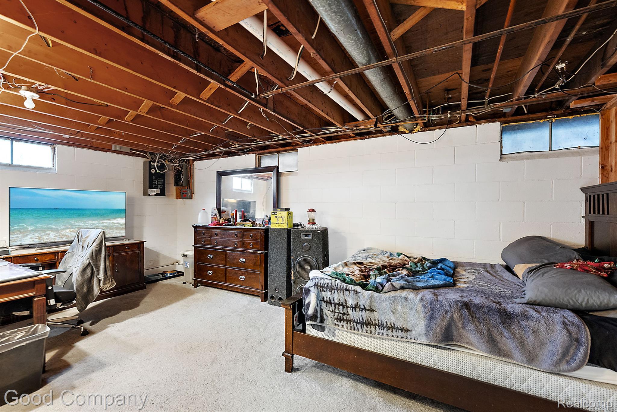 4948 MEADOWBROOK Lane