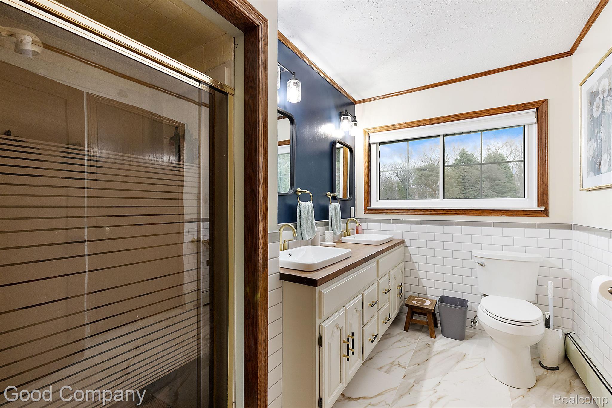 4948 MEADOWBROOK Lane