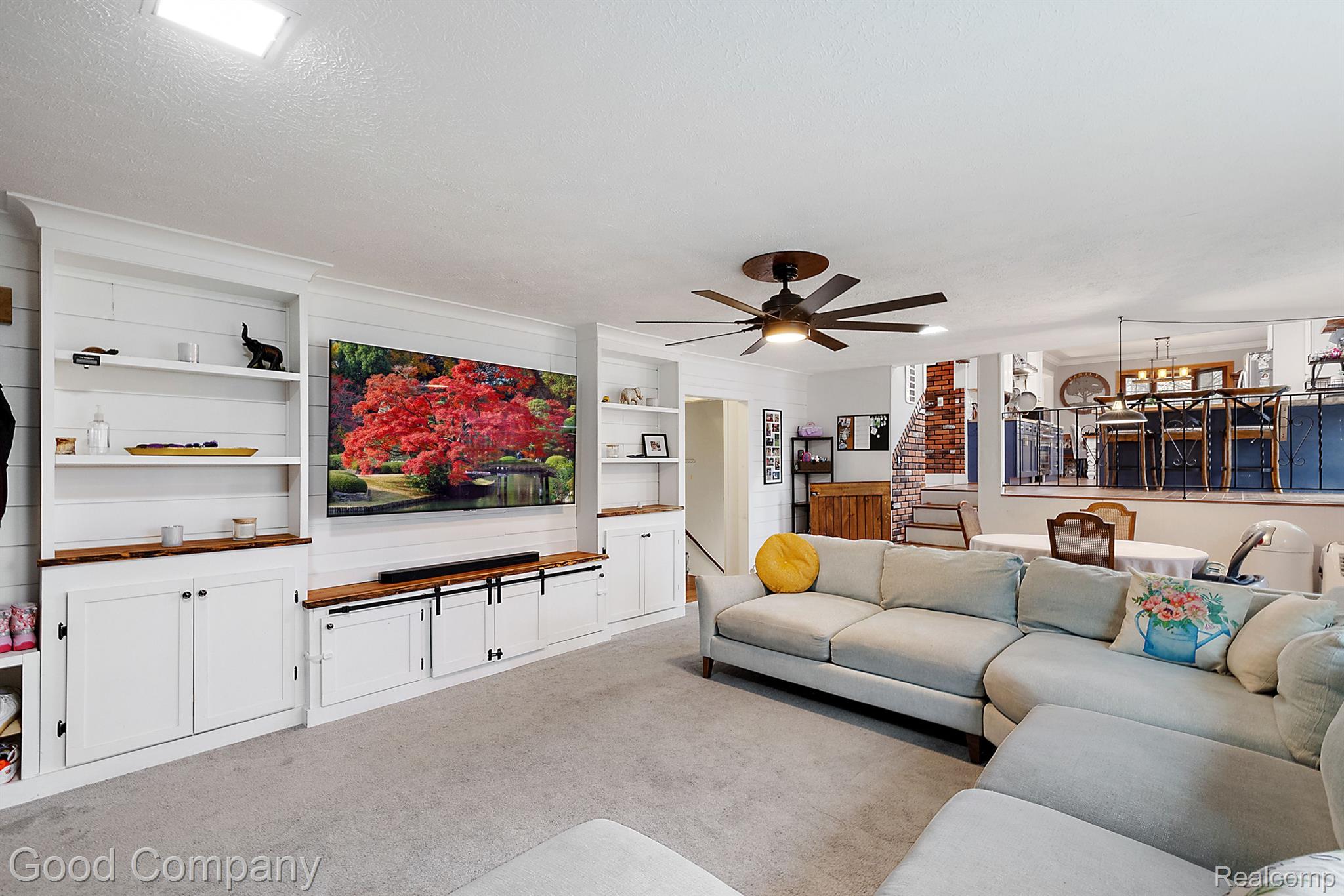 4948 MEADOWBROOK Lane