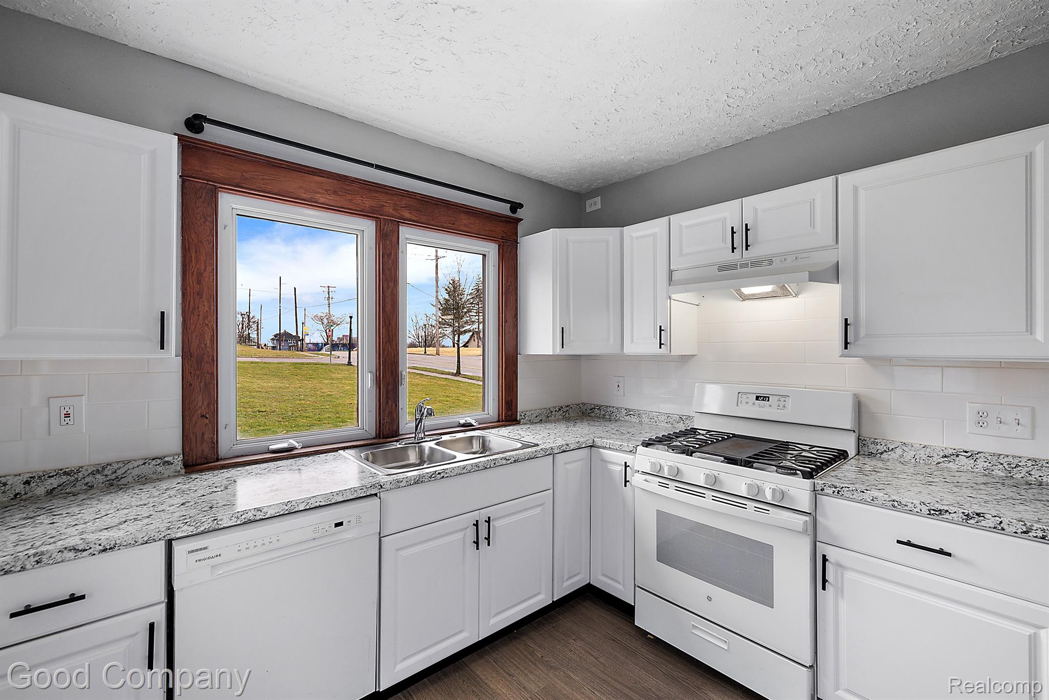 1312 UNIVERSITY Avenue