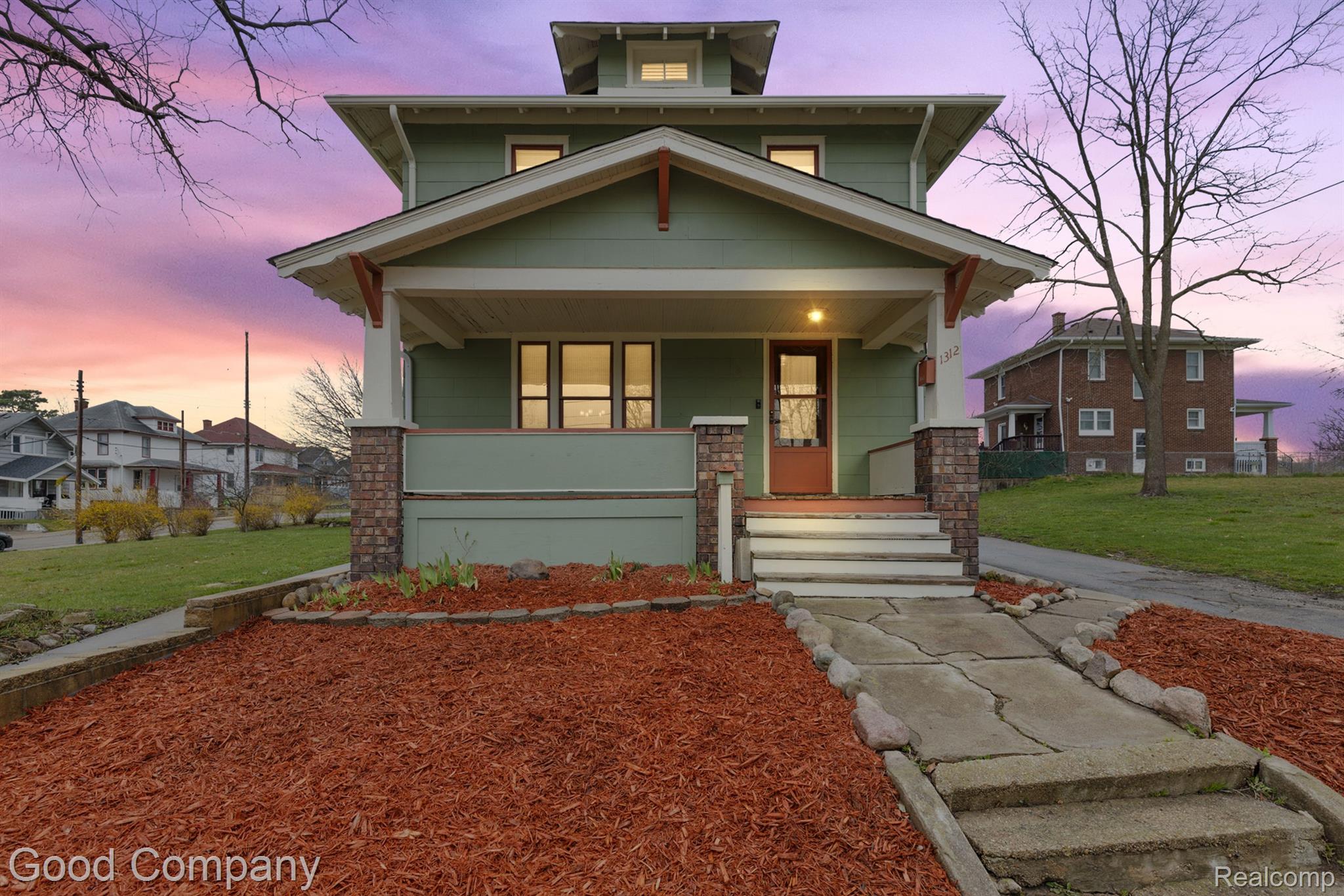 1312 UNIVERSITY Avenue