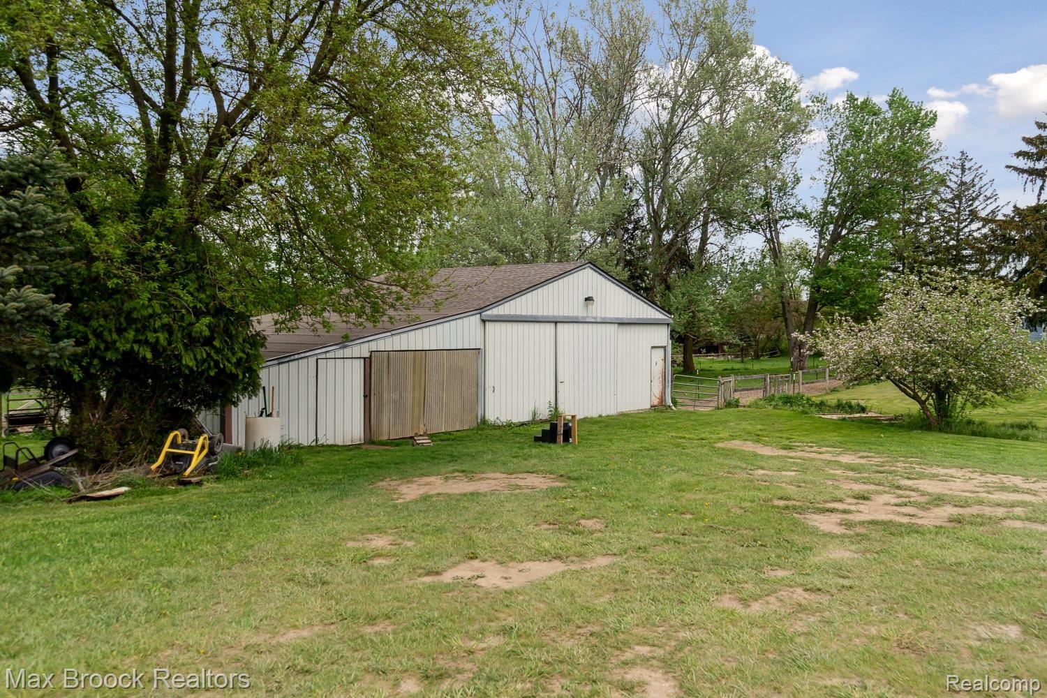 1298 PEPPERMILL Road