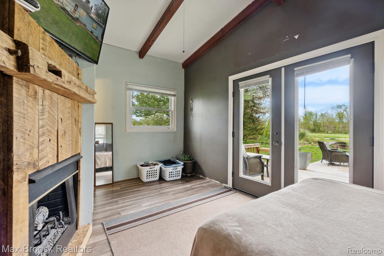 1298 PEPPERMILL Road