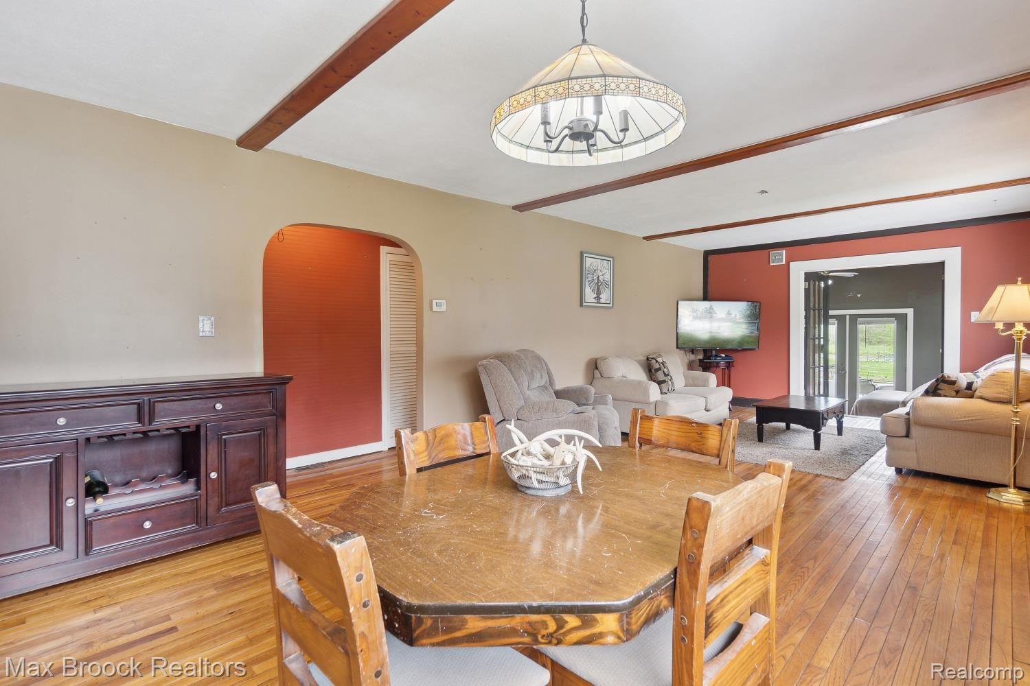 1298 PEPPERMILL Road