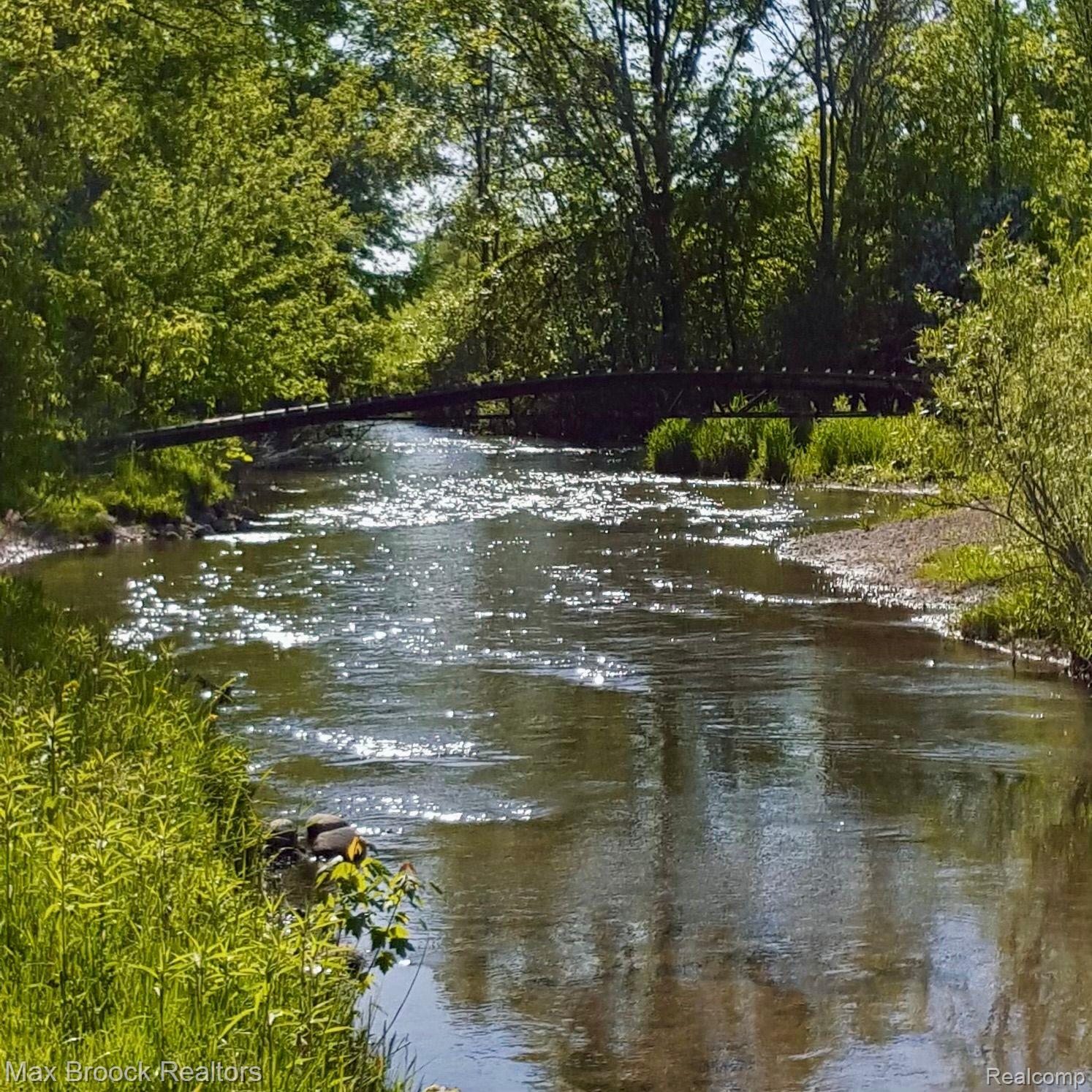 1298 PEPPERMILL Road