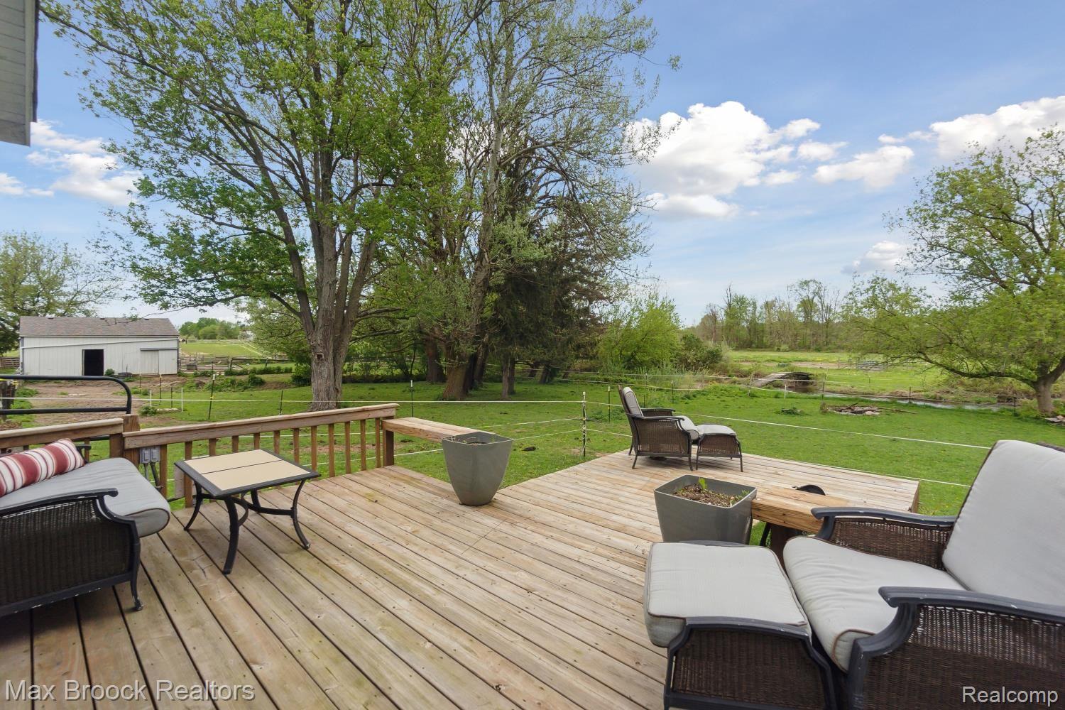 1298 PEPPERMILL Road